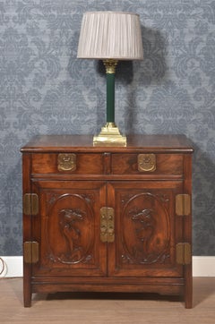 Brass corinthian column table lamp