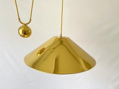 Lámpara colgante de contrapeso de latón de WKR, años 70, Alemania