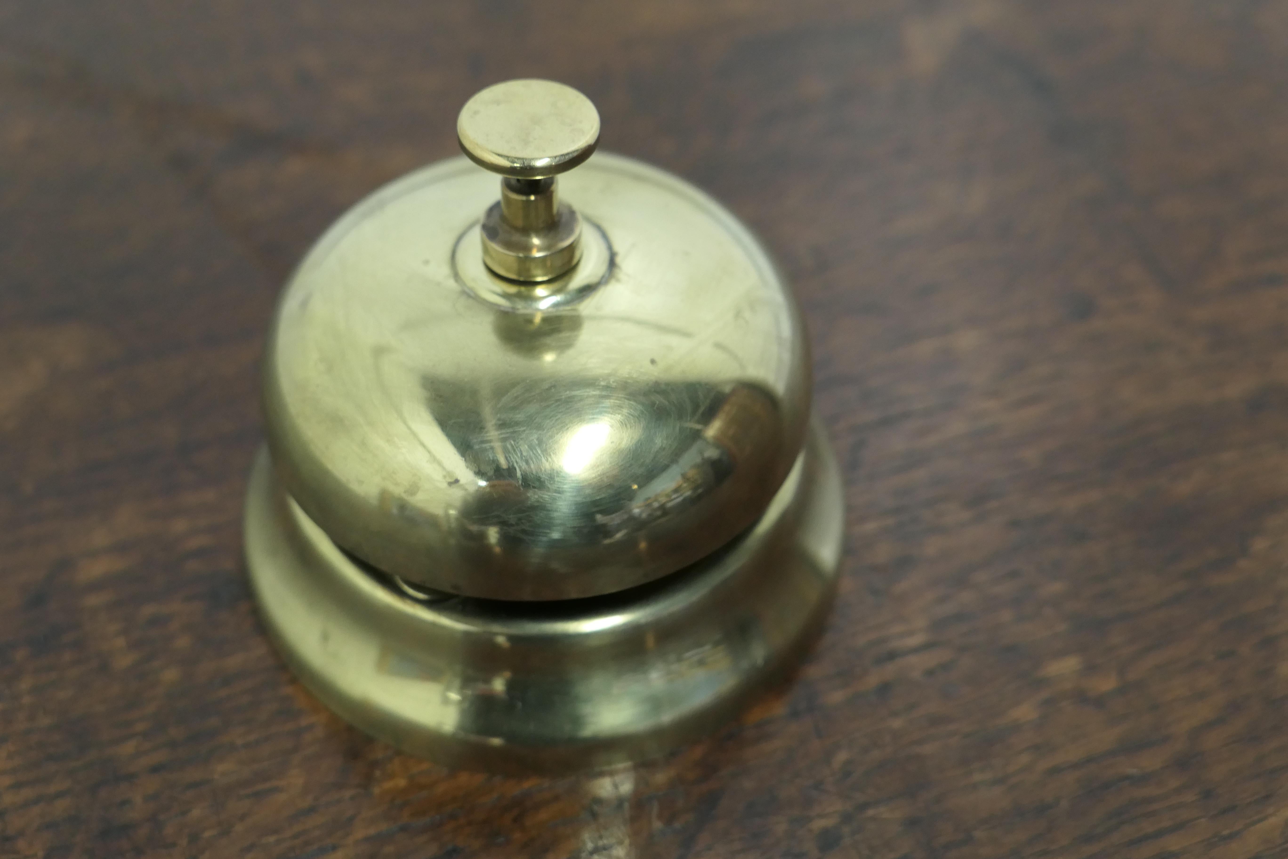Brass Courtesy Counter Top Bell, Reception Desk Bell In Good Condition In Chillerton, Isle of Wight