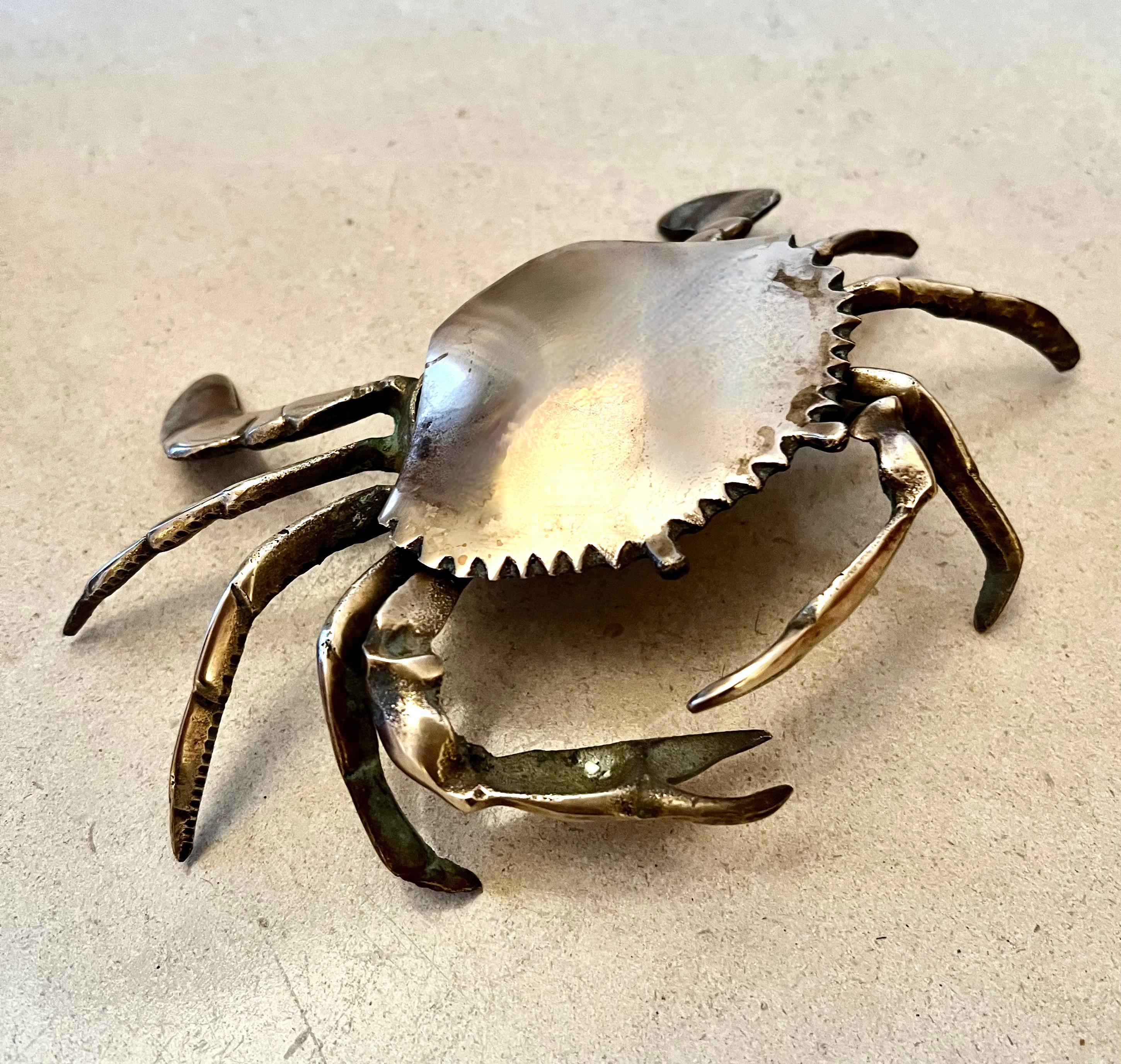 Brass Crab Ashtray or 420 Holder In Good Condition For Sale In Los Angeles, CA
