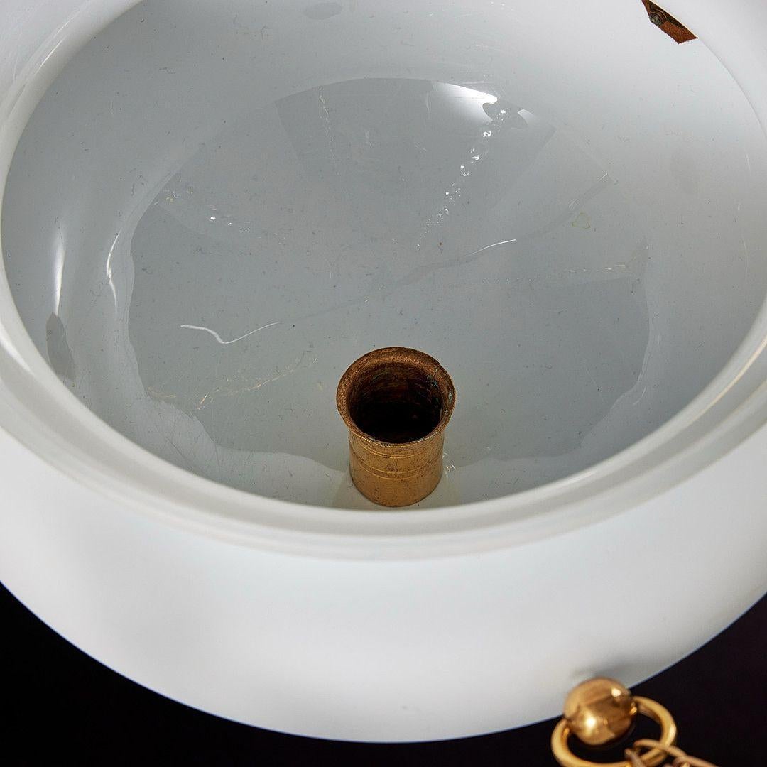 Lampadario a candela in ottone, cristallo e vetro Flussglas bianco, Werner & Mieth In condizioni buone in vendita a Dresden, DE