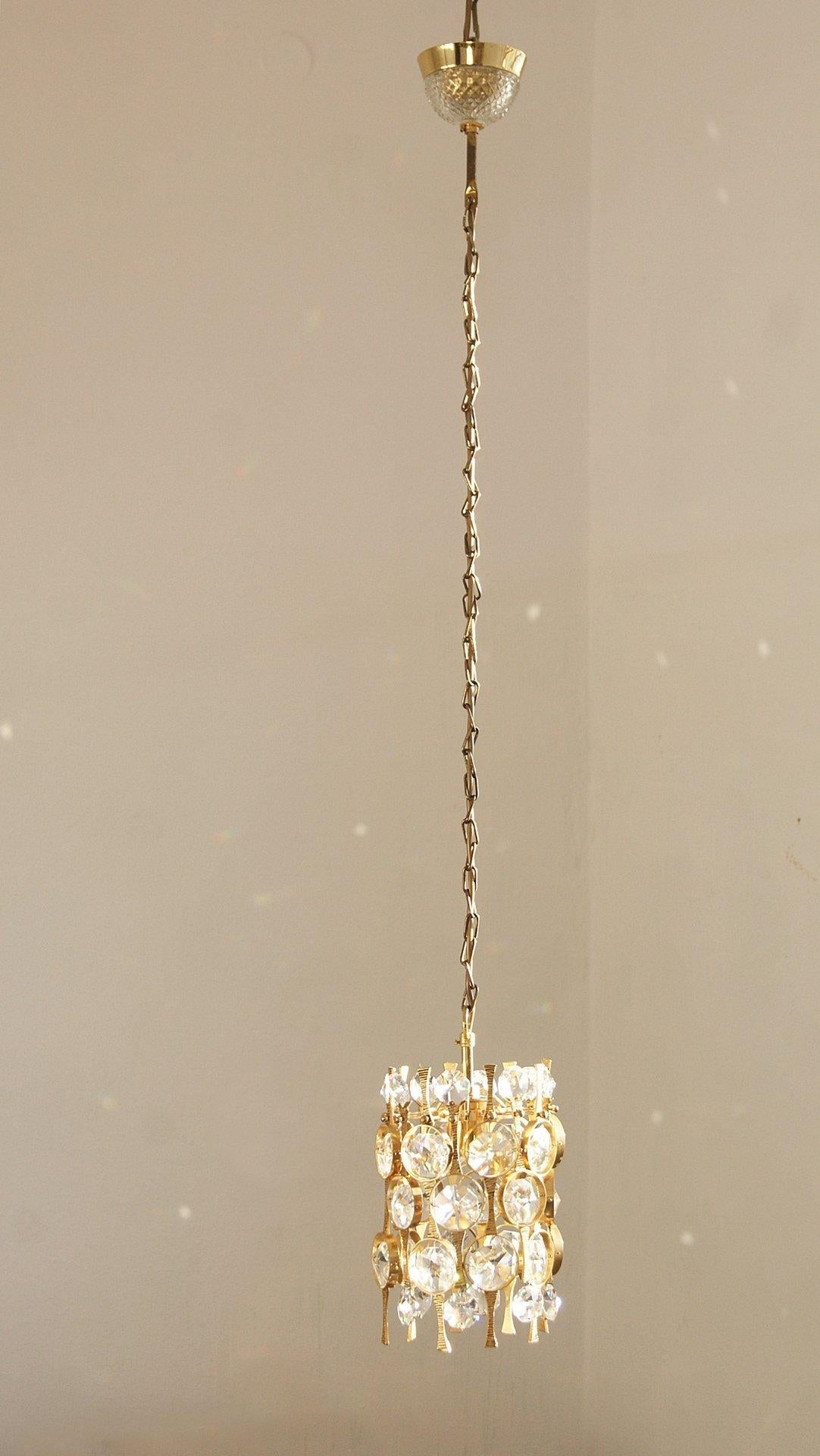 Fine XX secolo Lampada da soffitto in ottone e vetro di cristallo di Christoph Palme per Palwa in vendita