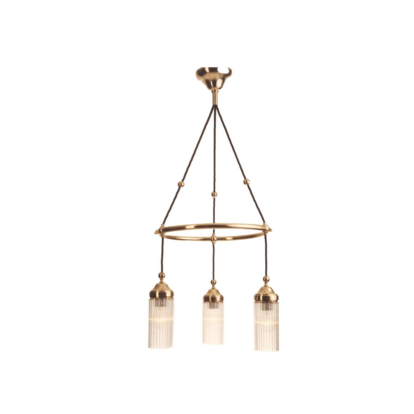 Austriaco Lampadario Jugendstil in ottone e cristallo, riedizione in vendita