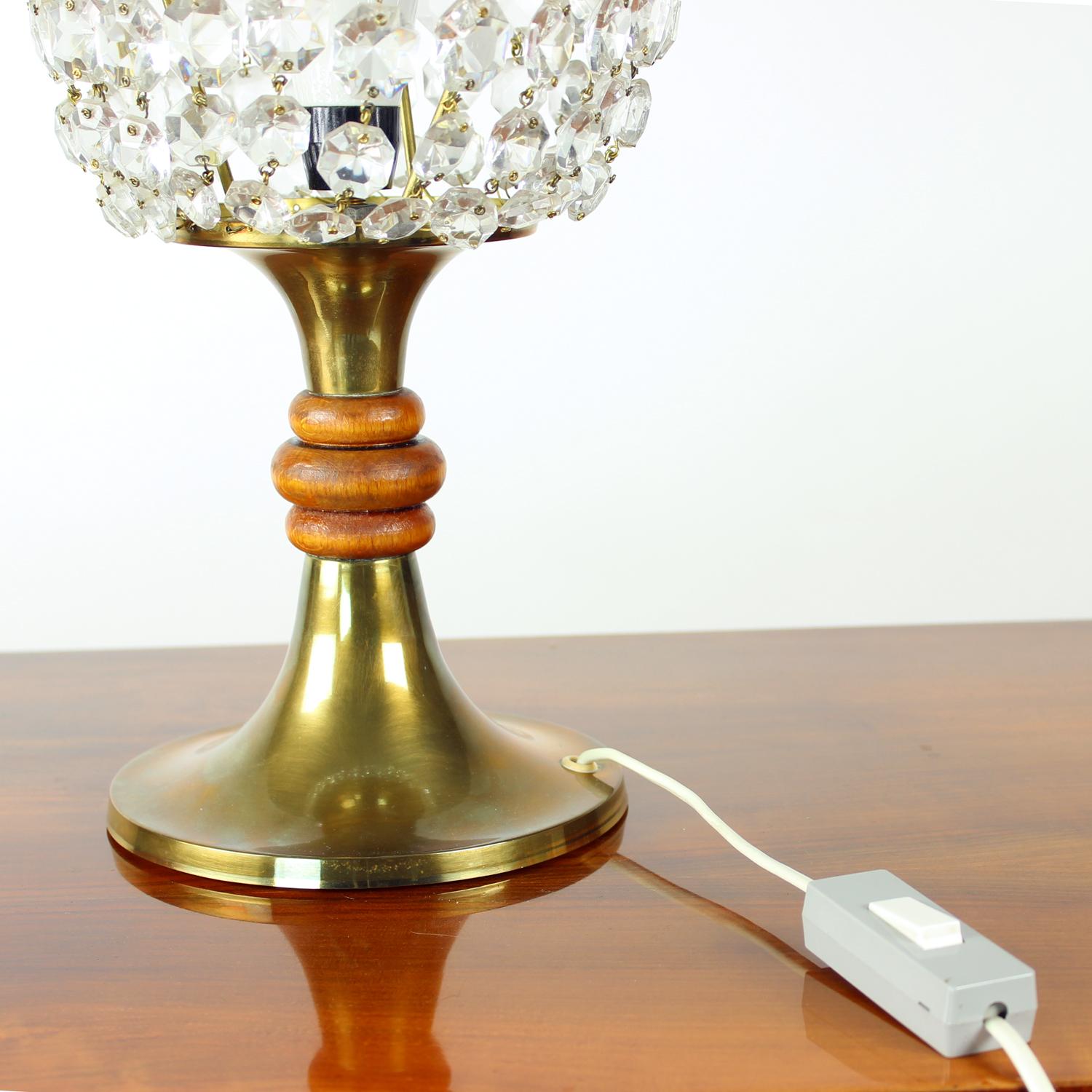 Brass & Crystal Table Lamp, Czechoslovakia 1970s en venta 4