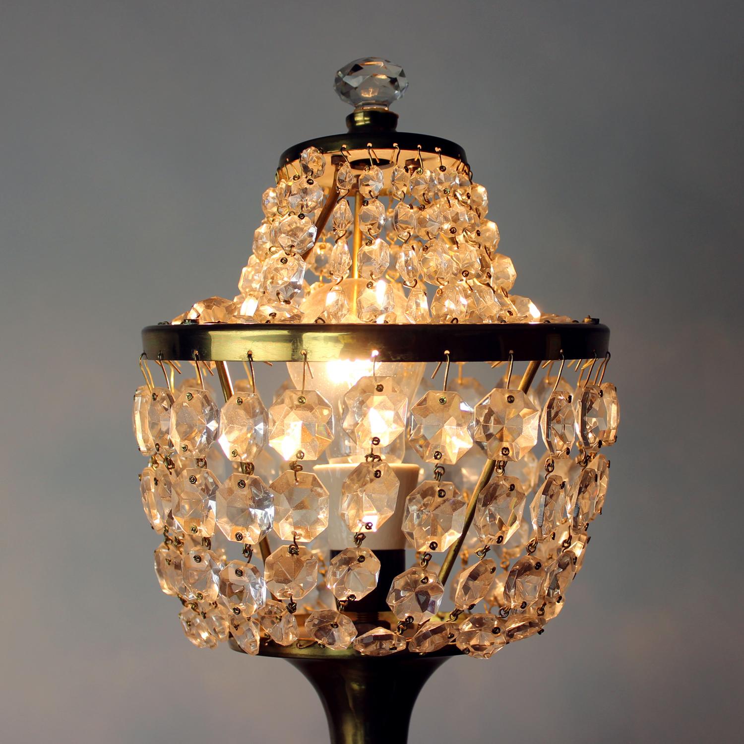 Brass & Crystal Table Lamp, Czechoslovakia 1970s Checo en venta