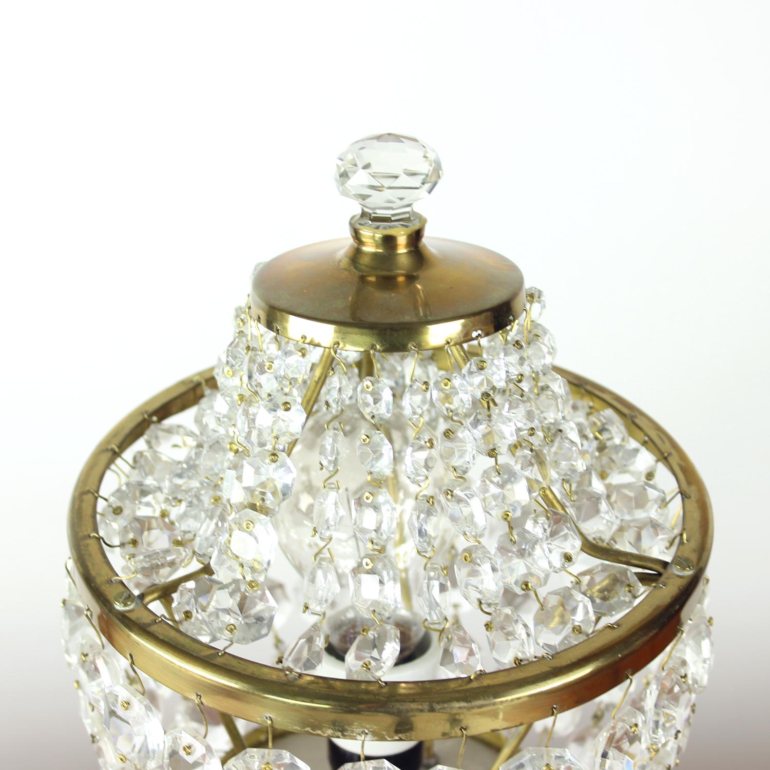 Brass & Crystal Table Lamp, Czechoslovakia 1970s en venta 2