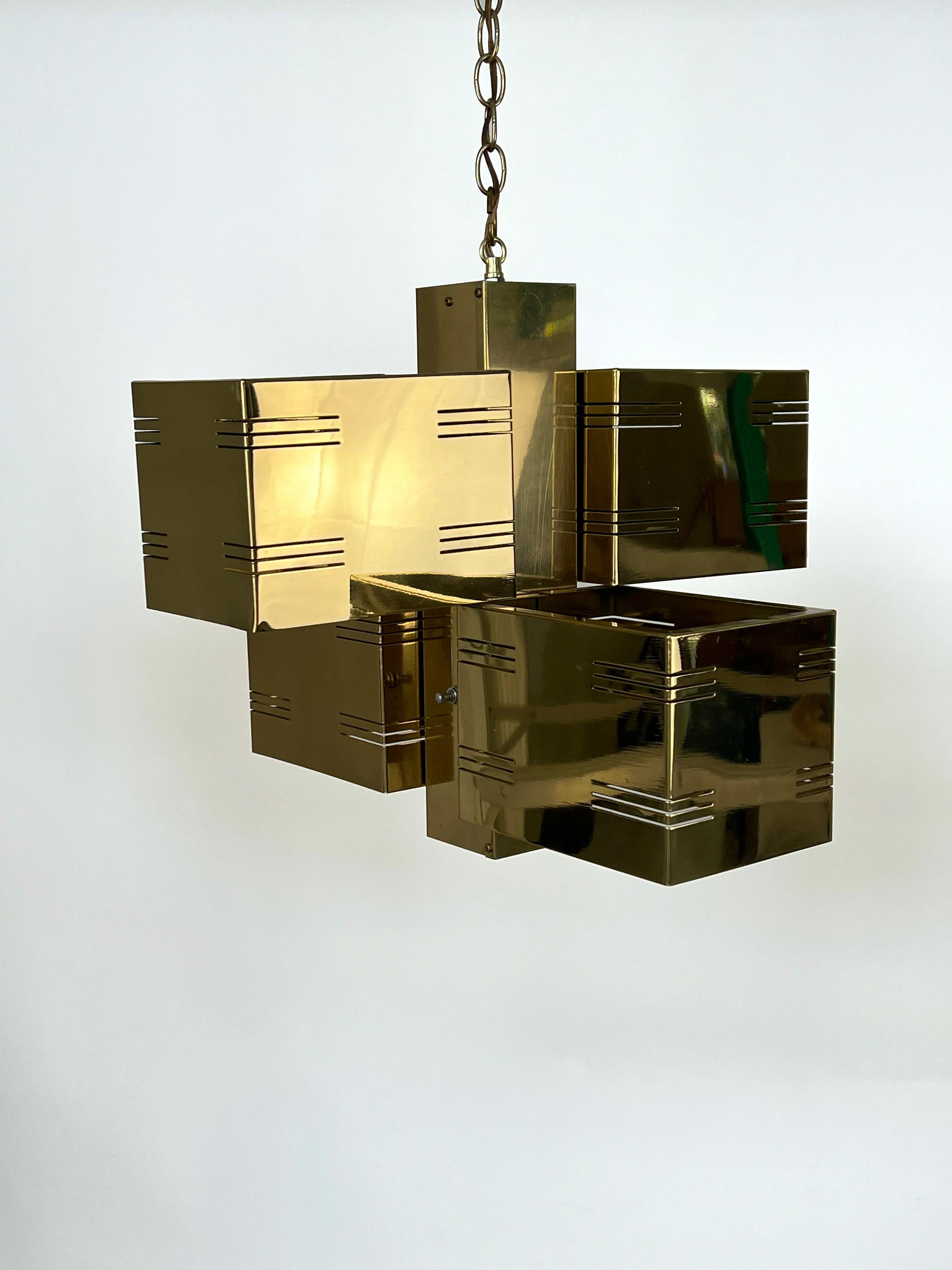Brass Cubist or Brutalist Chandelier by Curtis Jere Bon état - En vente à Dallas, TX