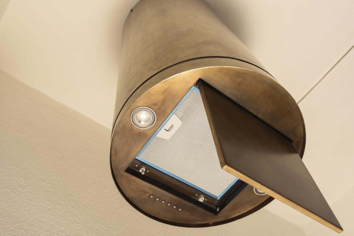 Zylinder Range Hood aus Messing – OLIVIA 2.0 – Sonderanfertigung (21. Jahrhundert und zeitgenössisch) im Angebot