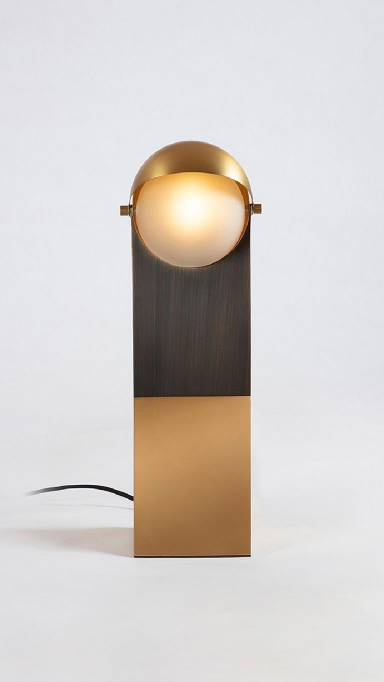 Brass Dance of Geometry Table Lamp by Square in Circle In New Condition For Sale In Geneve, CH