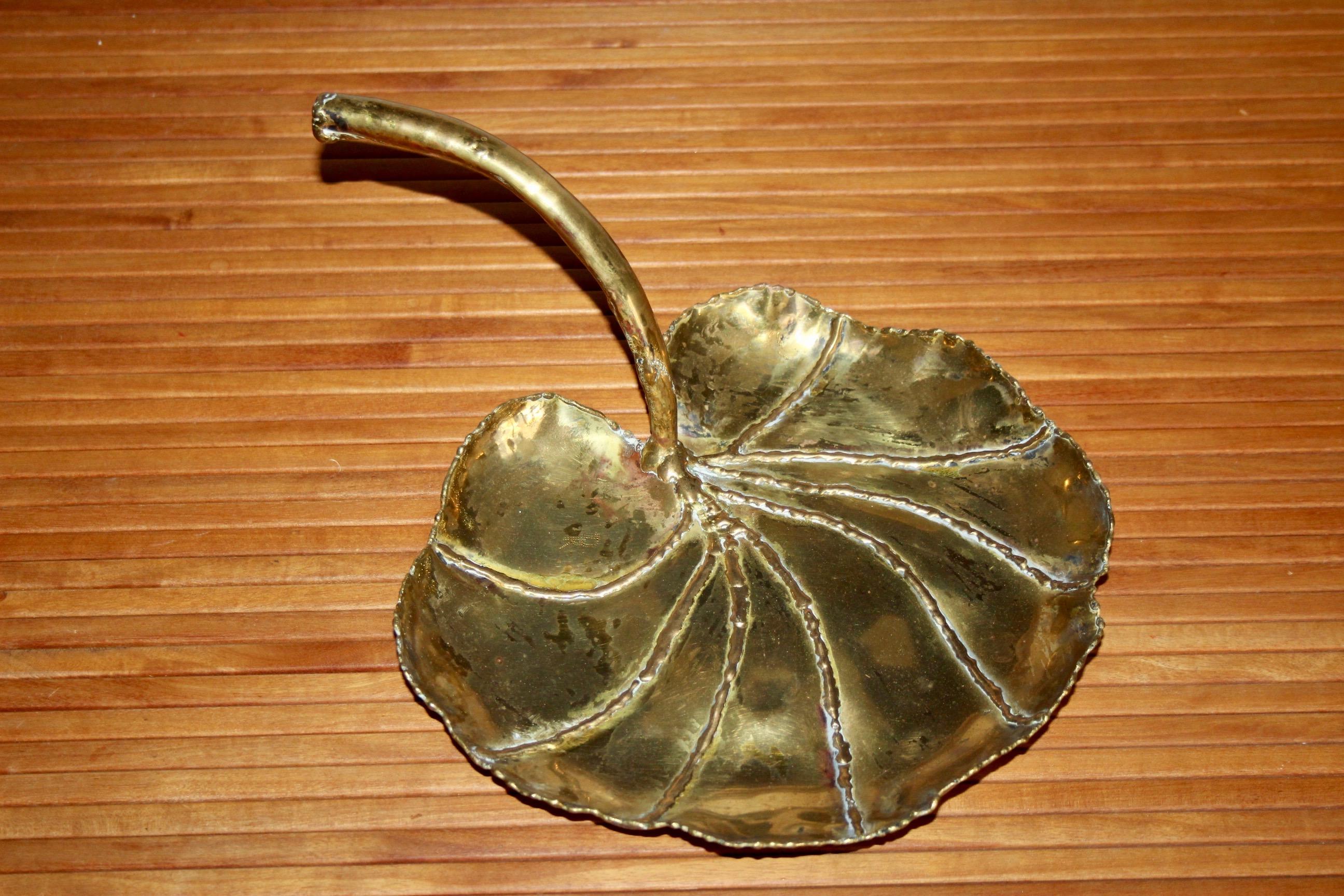 Vide poche decorativo de latón 