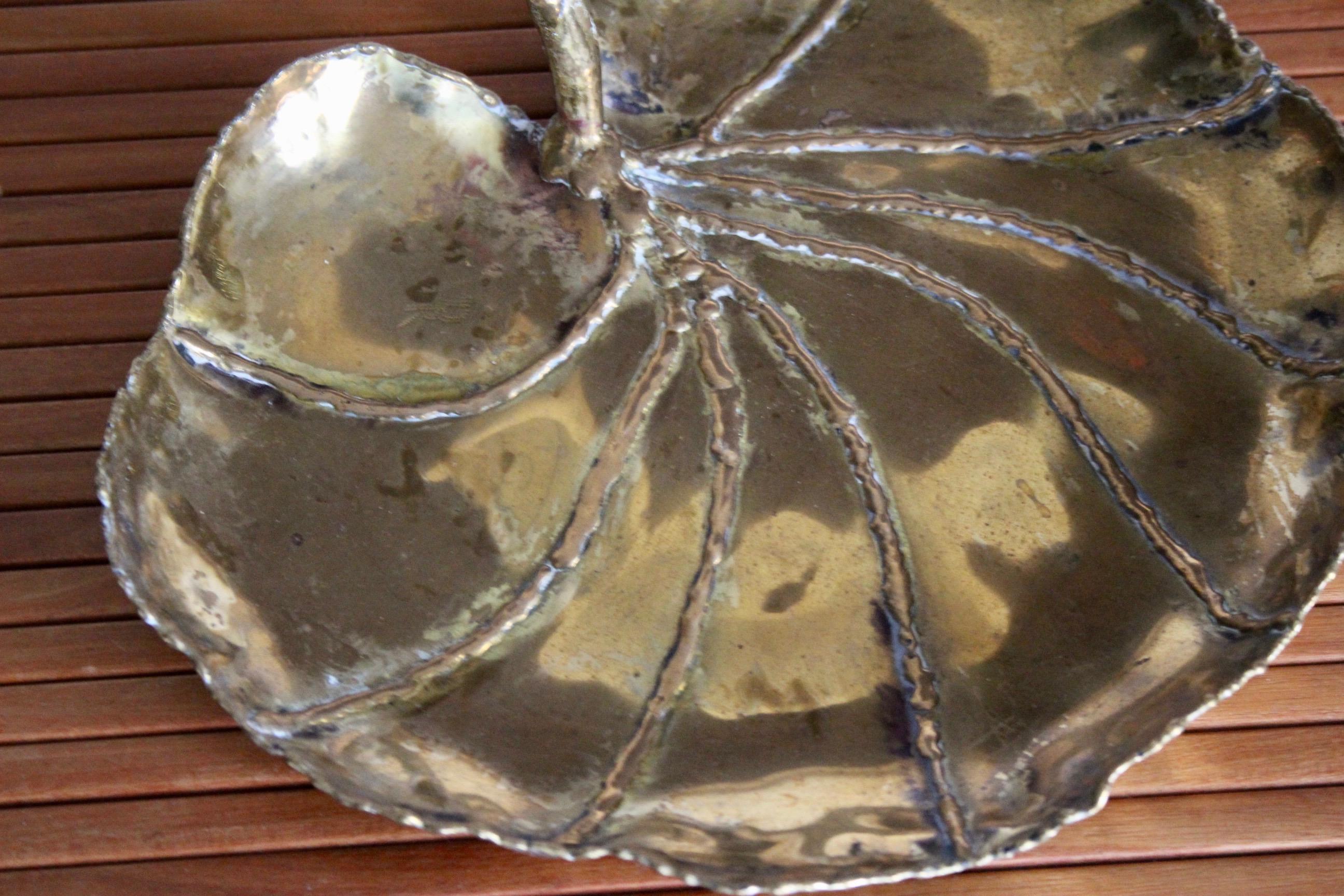 Vide poche decorativo de latón finales del siglo XX en venta