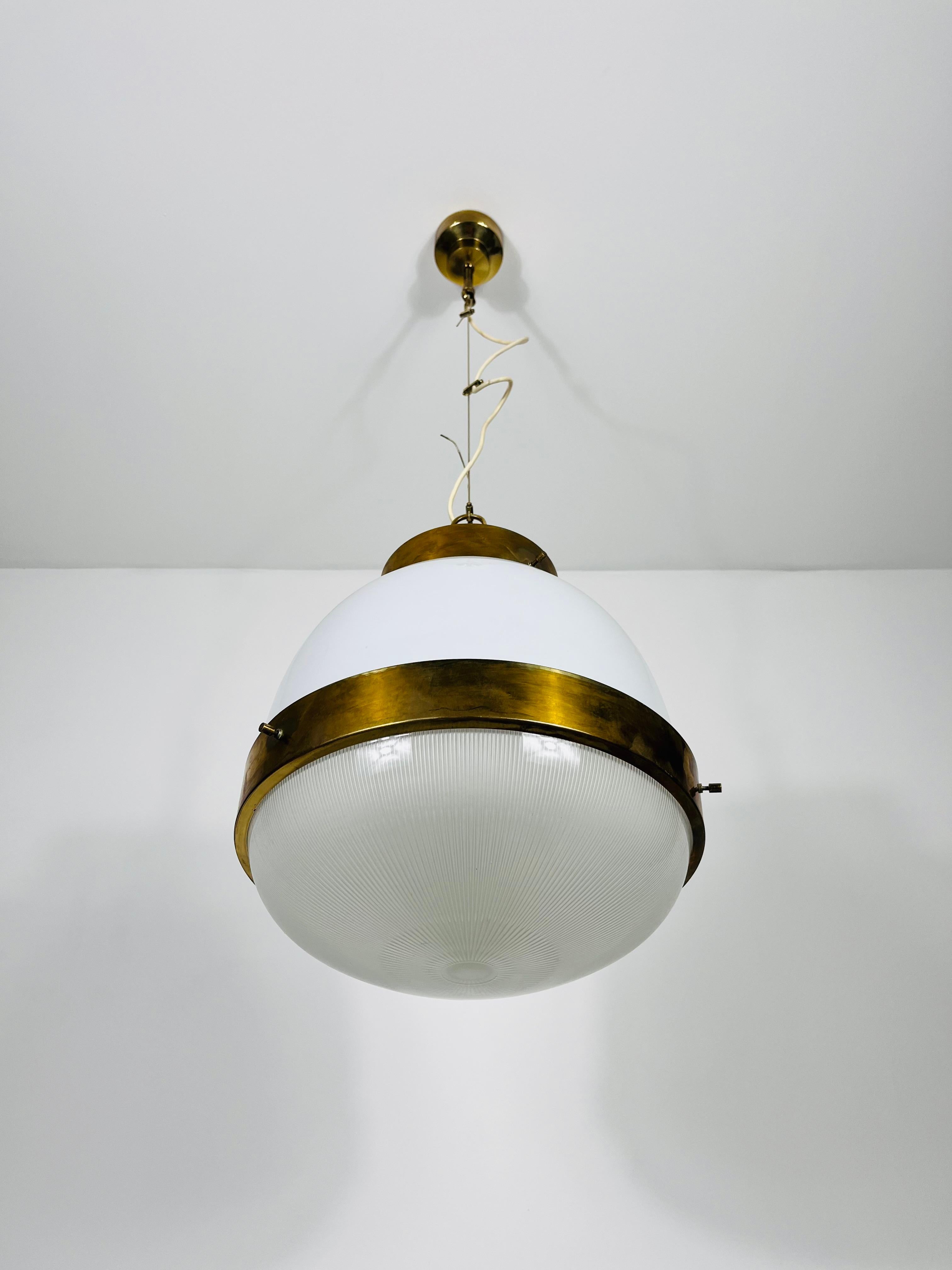 Milieu du XXe siècle Lustre Delta Grande de Sergio Mazza pour Artemide, Italie, années 1960 en vente