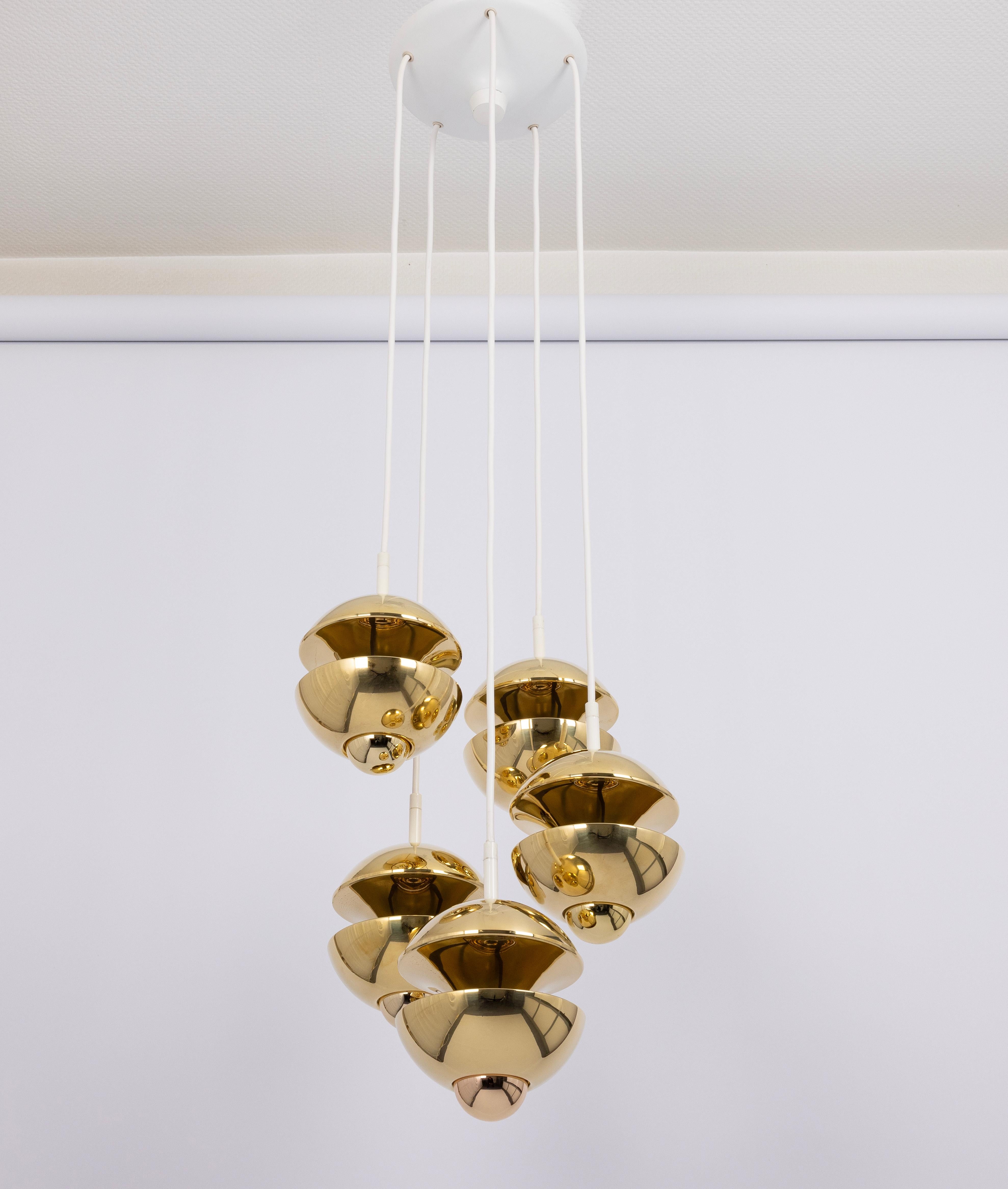 Ciondoli a cascata di design in ottone di Kaiser, Germania, anni '70 In condizioni buone in vendita a Aachen, NRW