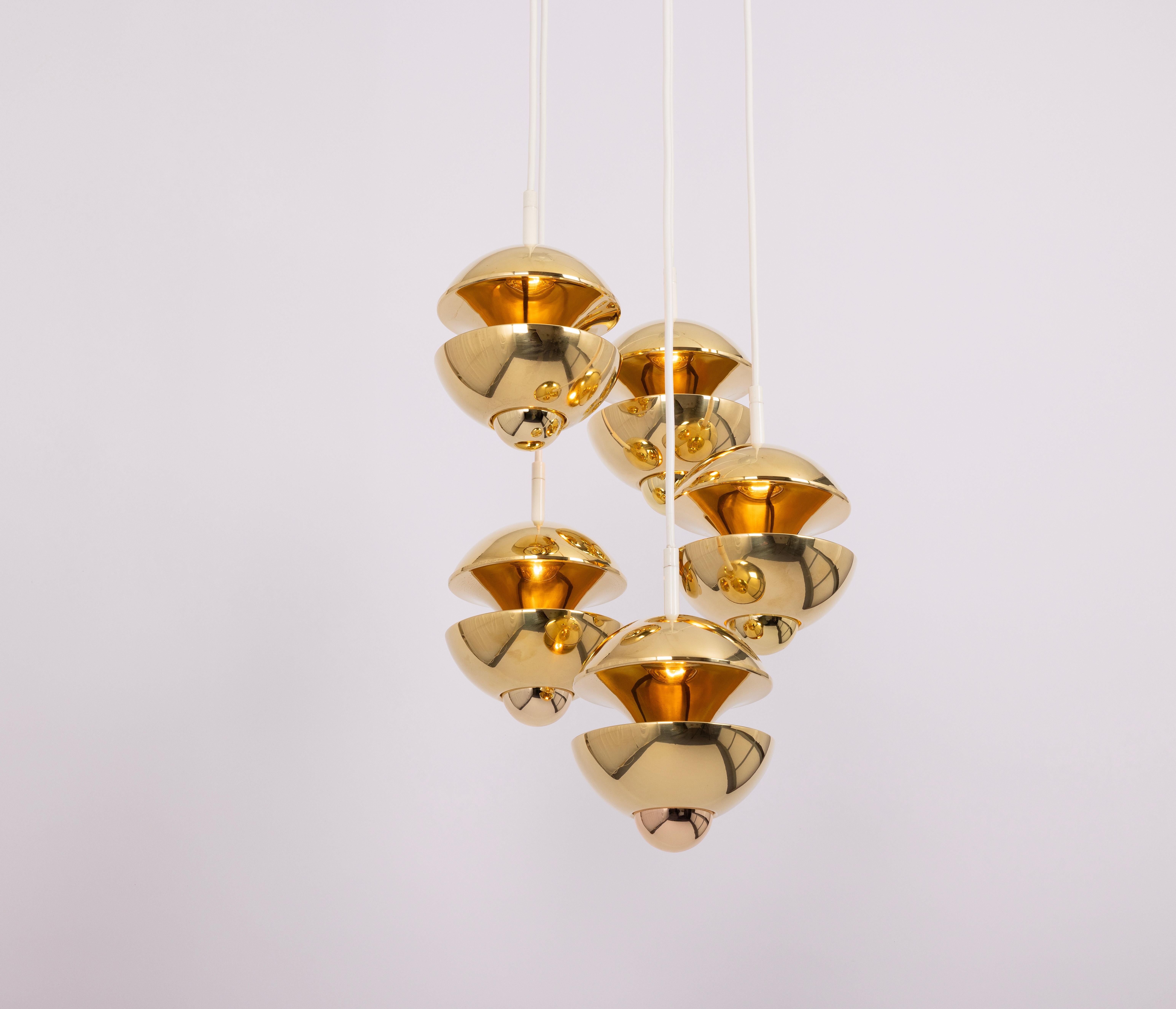 Metallo Ciondoli a cascata di design in ottone di Kaiser, Germania, anni '70 in vendita