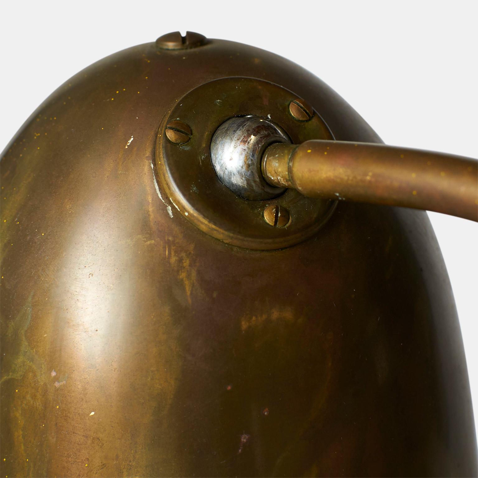Danese Lampada da tavolo in ottone di Vilhelm Lauritzen in vendita