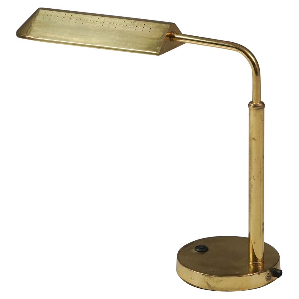 Lampada da tavolo in ottone, Finlandia, fine XX secolo in vendita