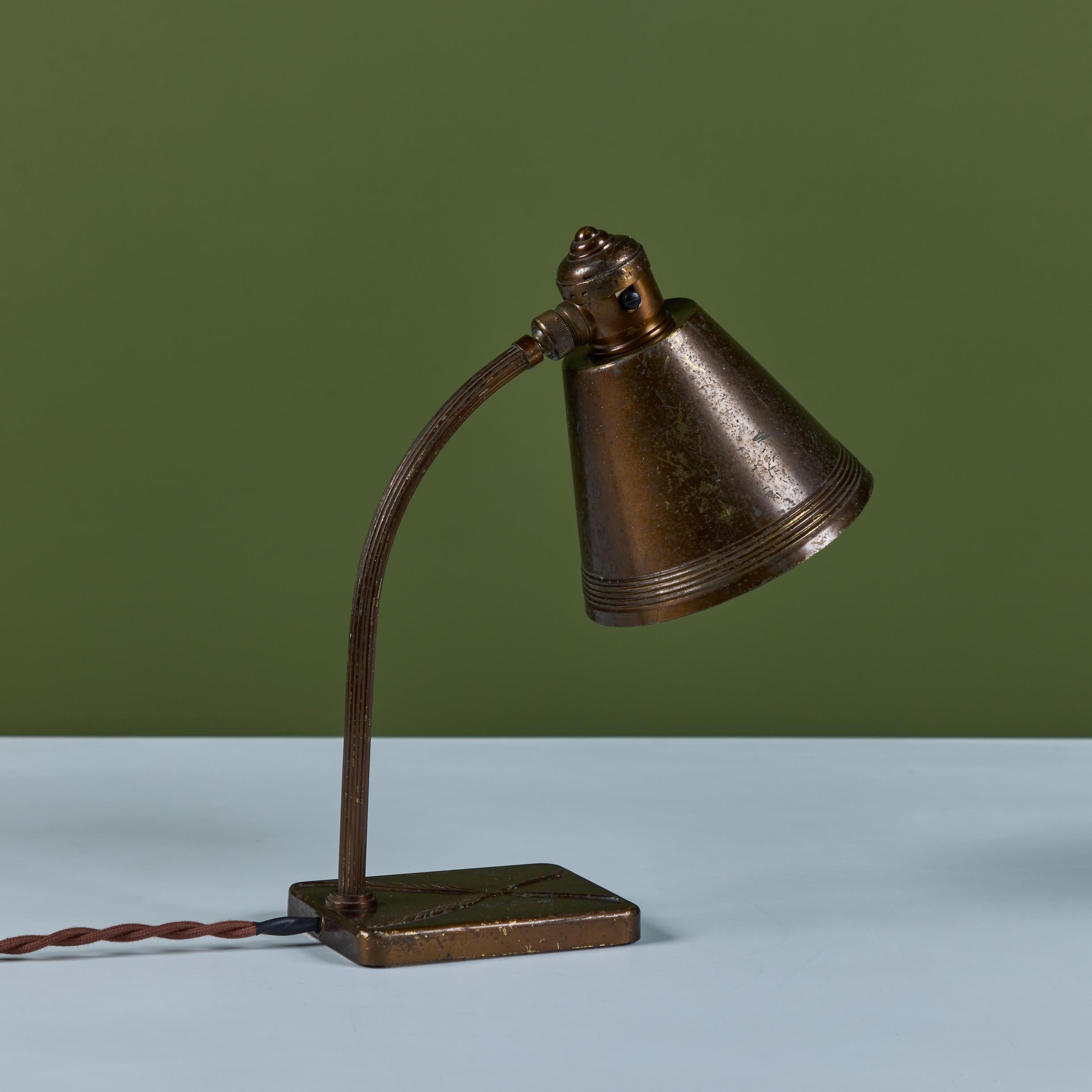 Schreibtischlampe aus Messing für Chase USA im Angebot 5