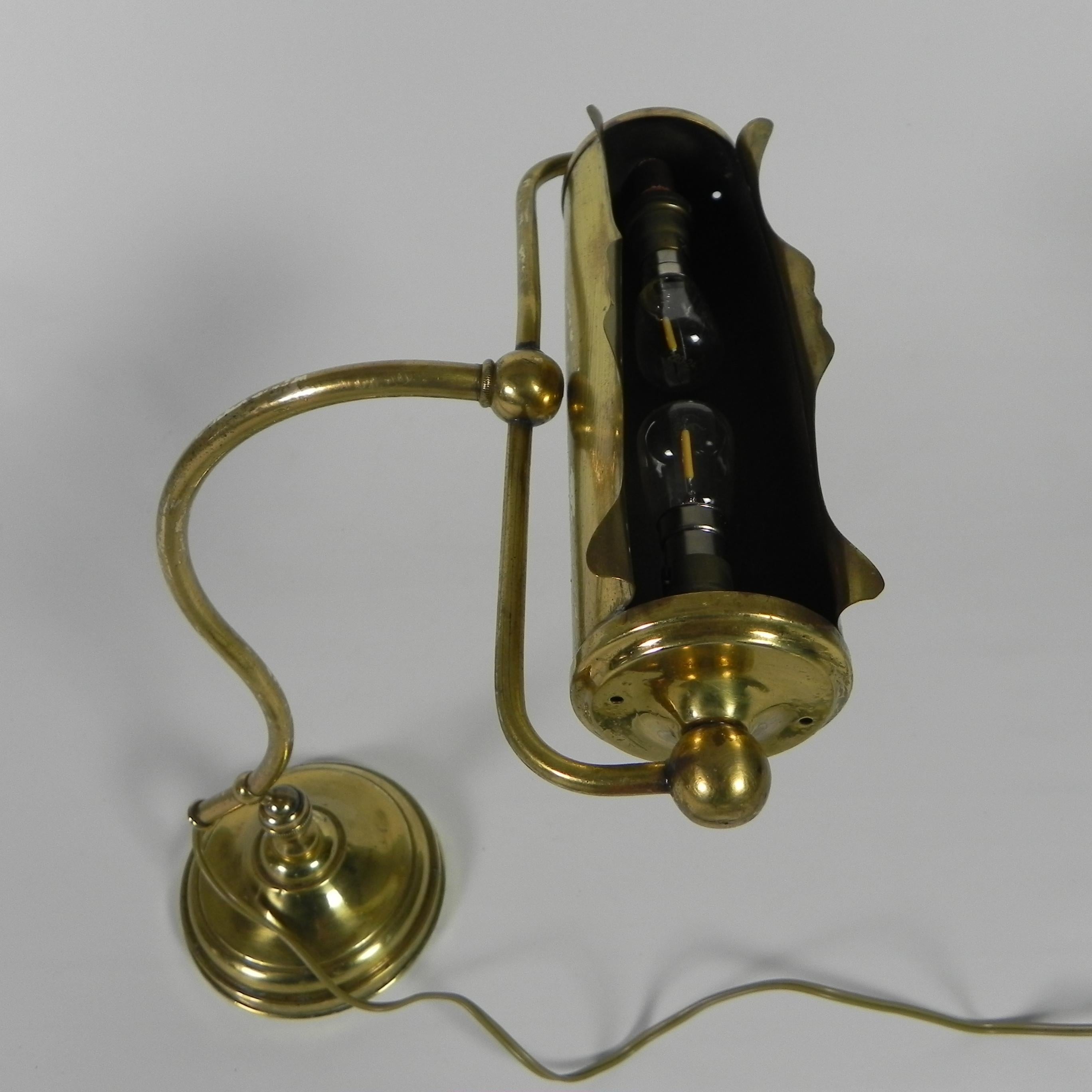 Schreibtischlampe aus Messing, Klavierlampe mit drehbarem Schirm, 1930er Jahre im Angebot 3