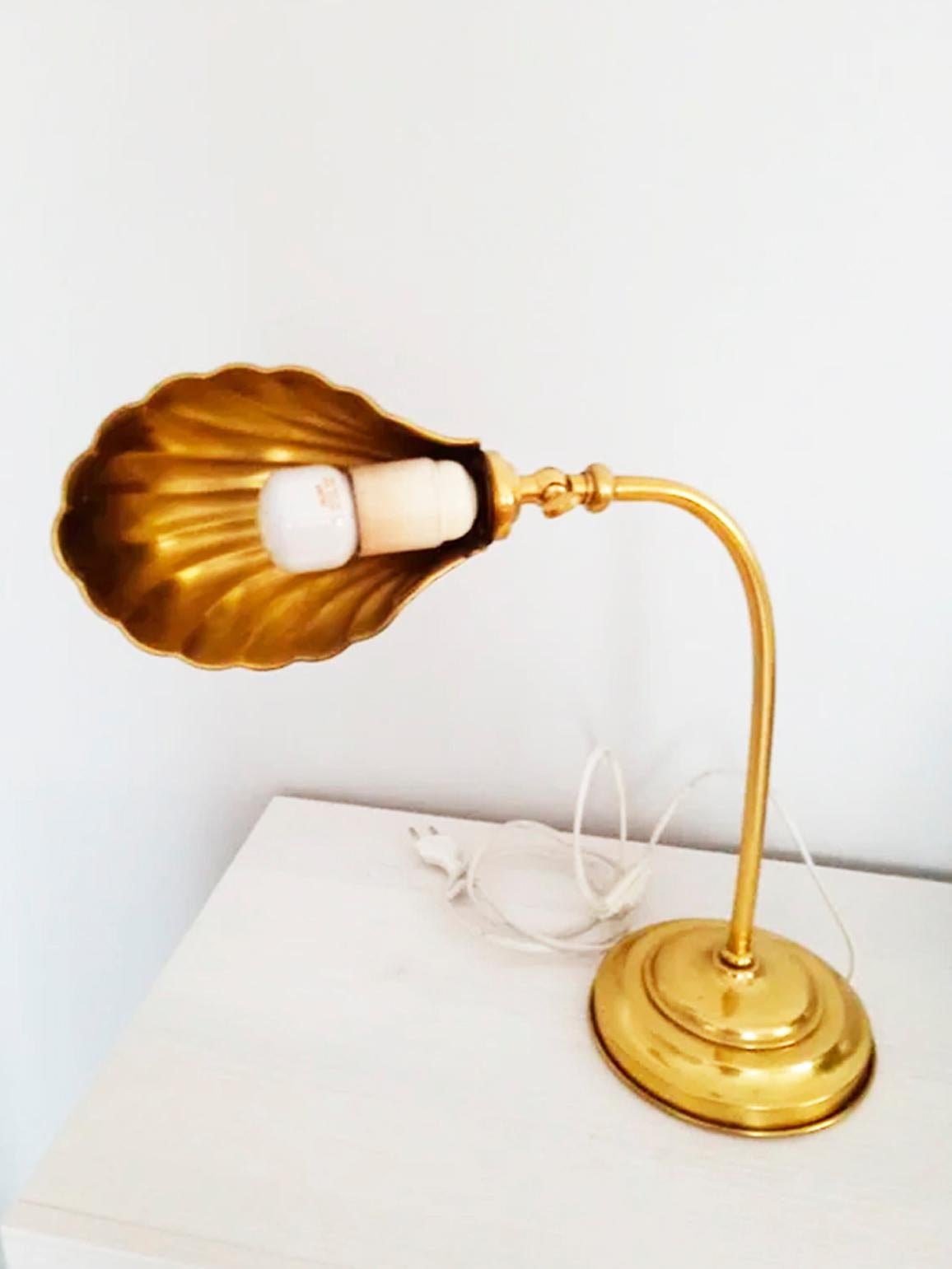   Desk or Table Lamp Shell Brass Gooseneck, Gold  Art Deco Style For Sale 2