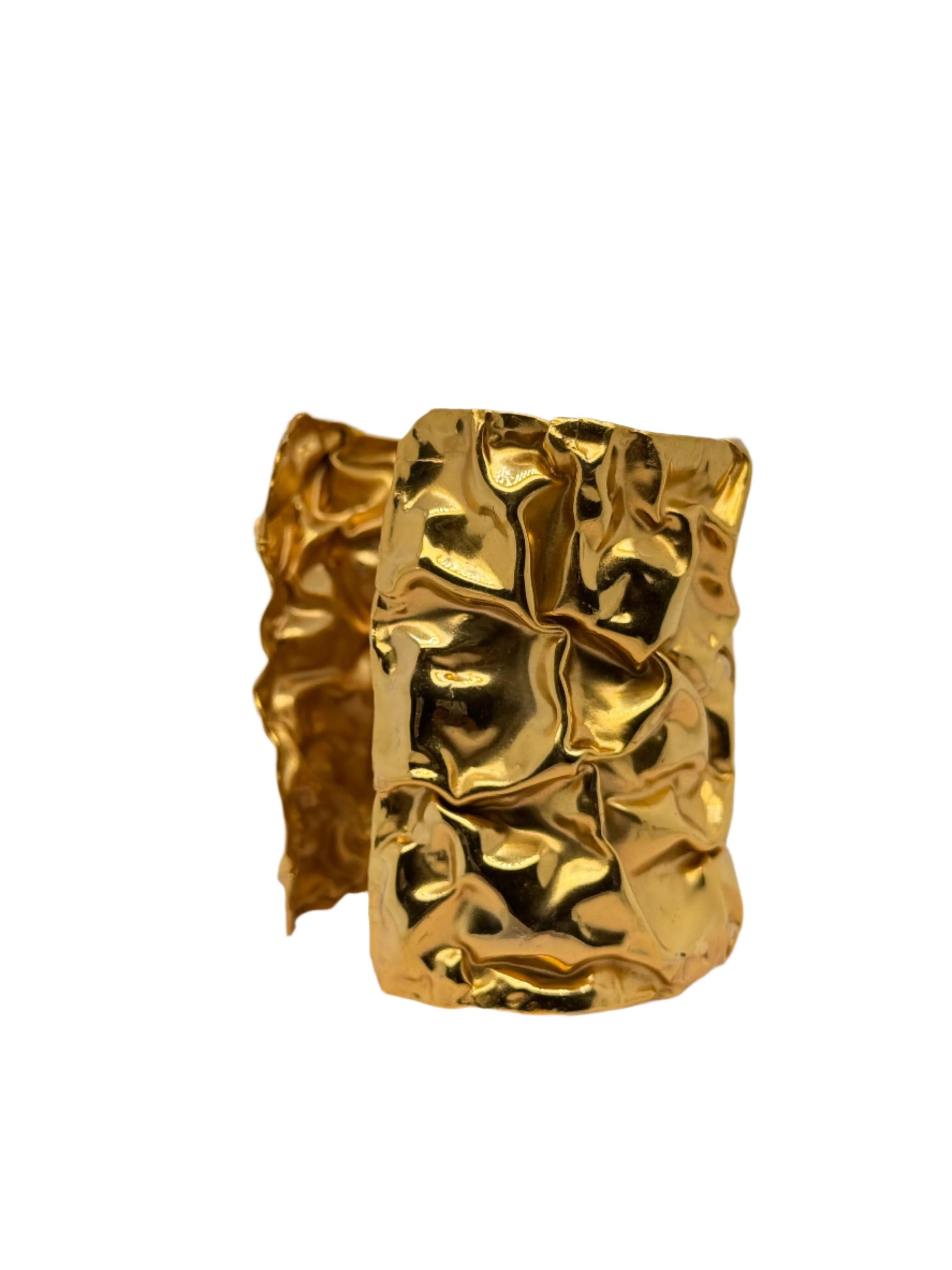 Gold Wrinkle Cuff Bracelet For Sale 1