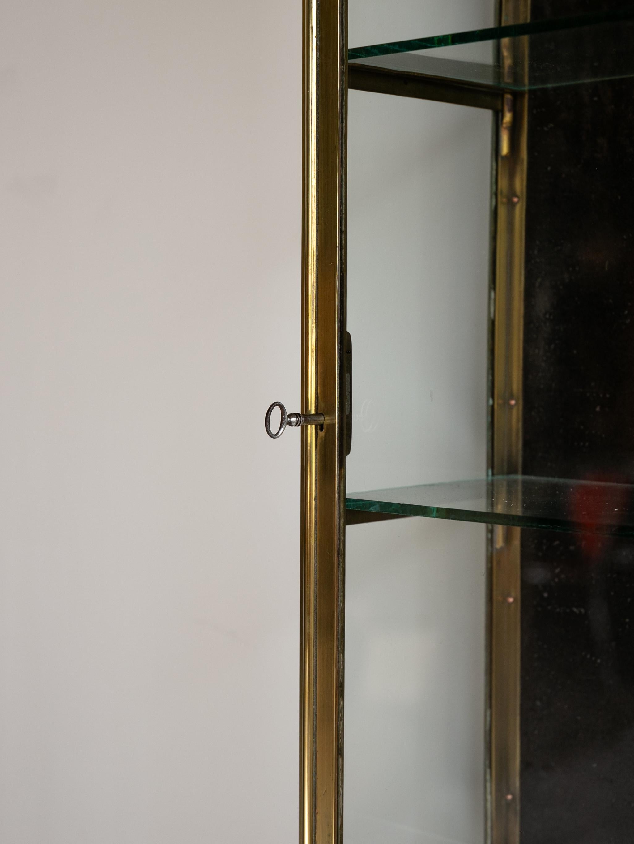 Vitrine en laiton, Circa 1930 France 7