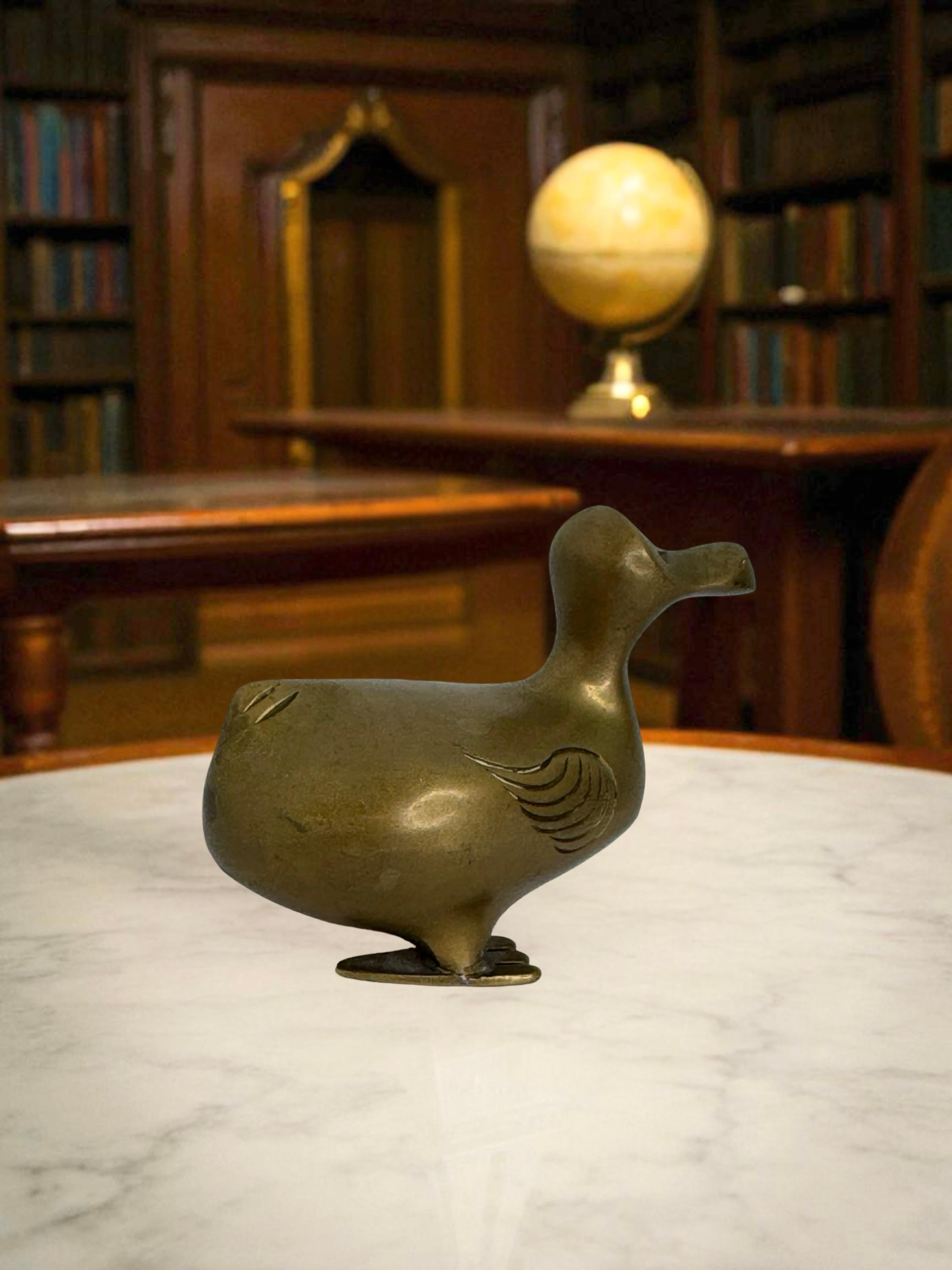 Brass Dodo Bird Figurine Desktop Paperweight 1960s Mid-Century Modern, German in vendita 5