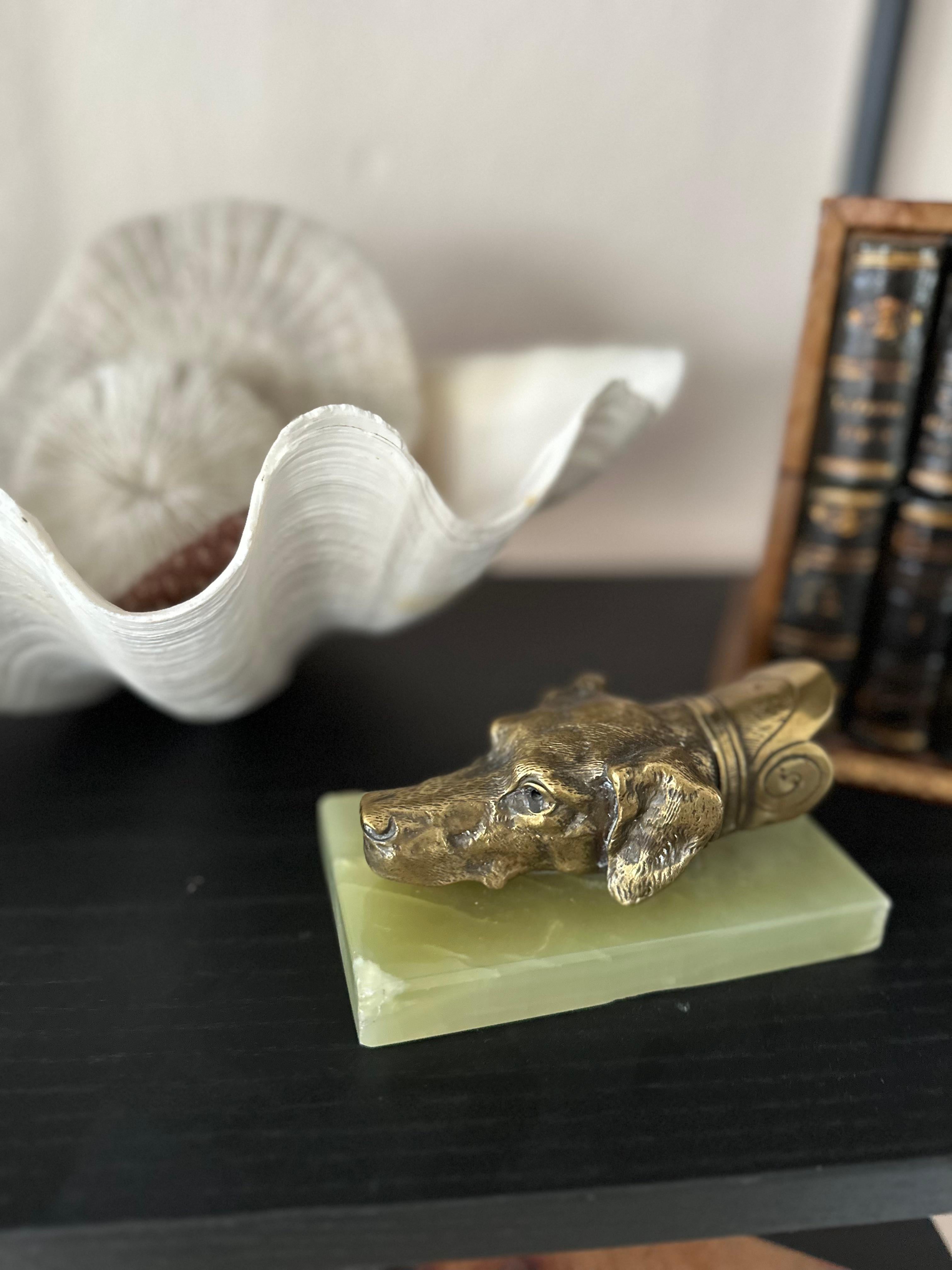 Brass Dog Head Letter Clip on Green Onyx Base, Germany, 1920s In Good Condition For Sale In Hamburg, DE