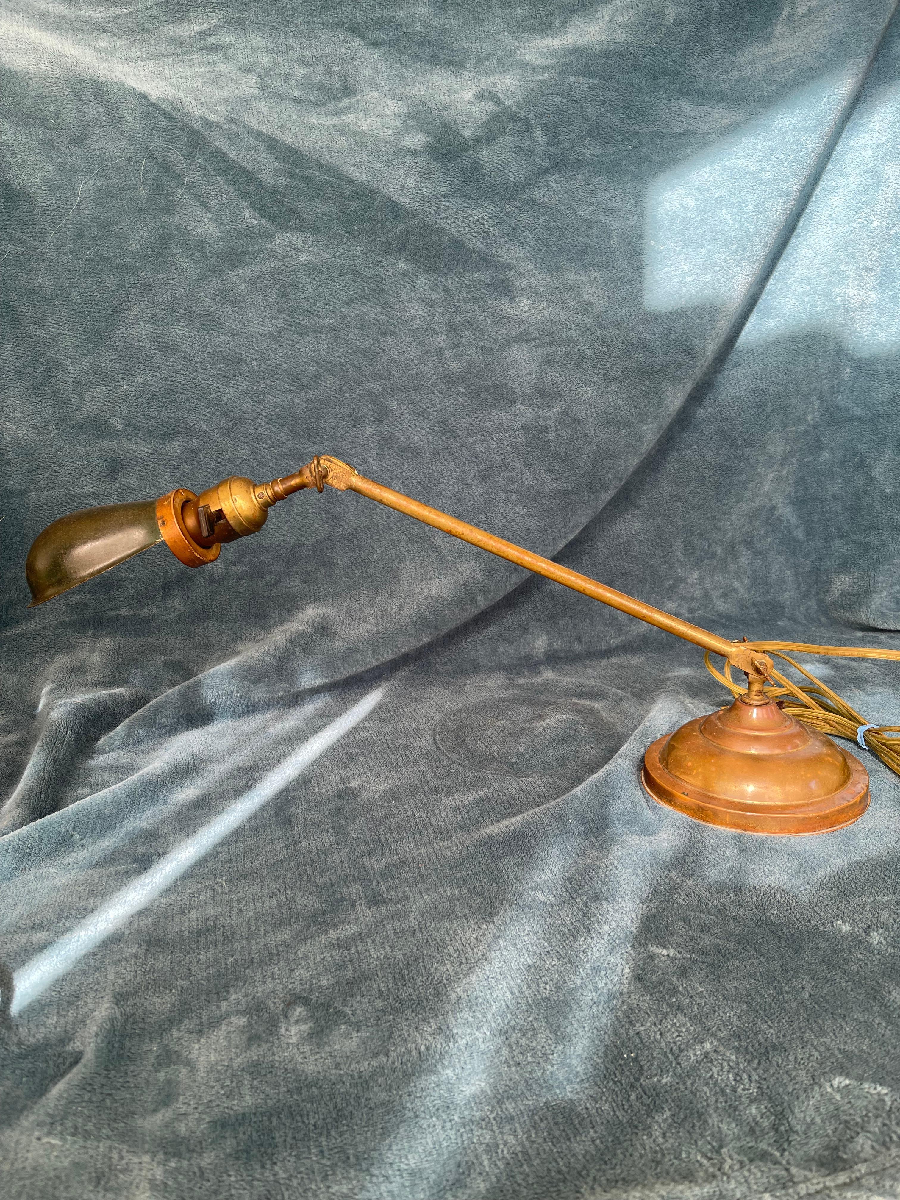 Arts and Crafts Brass Double Knuckle Desk/Draftman's Lamp by Faries Co. ca. 1910 For Sale