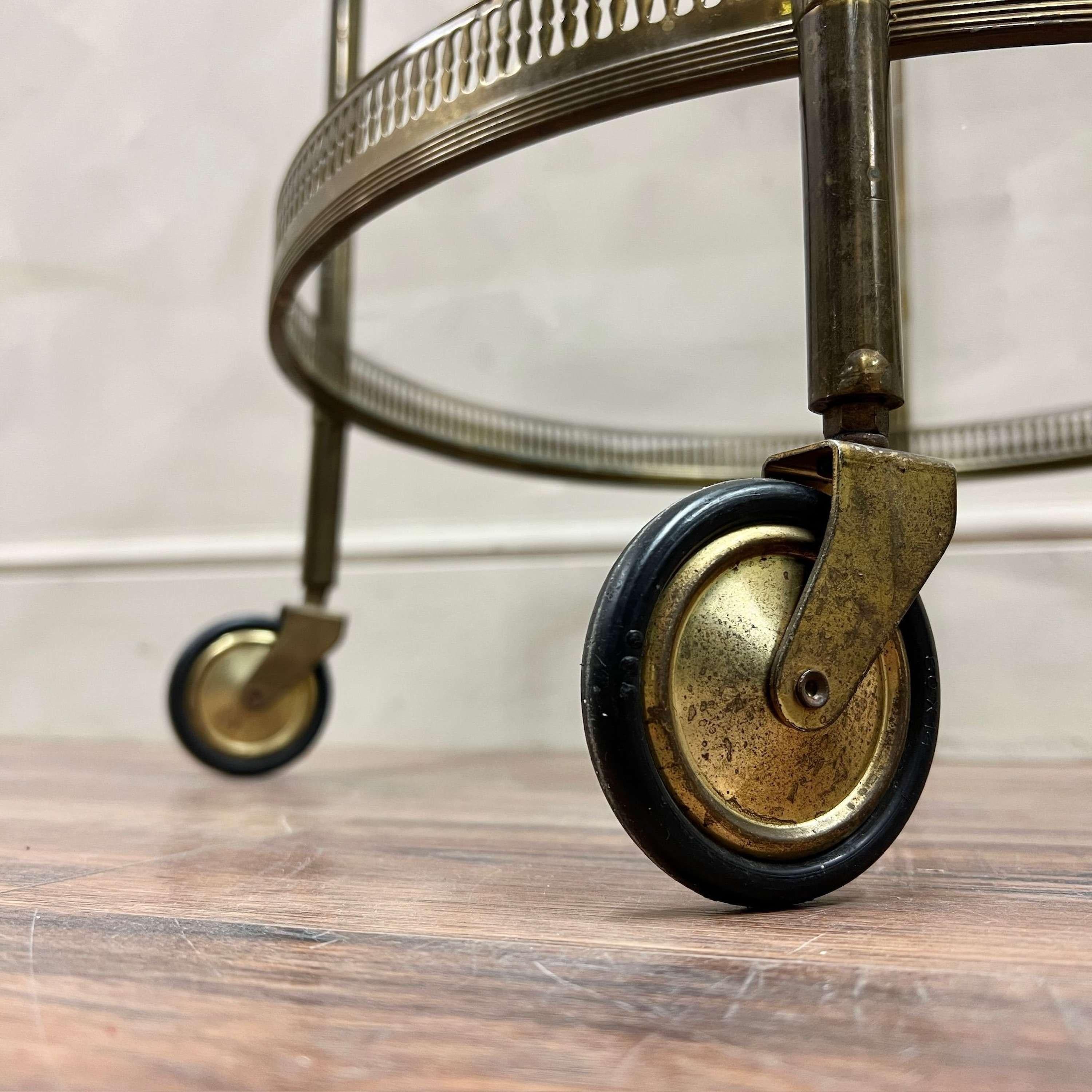 Brass Drinks Trolley In Good Condition In Southampton, GB