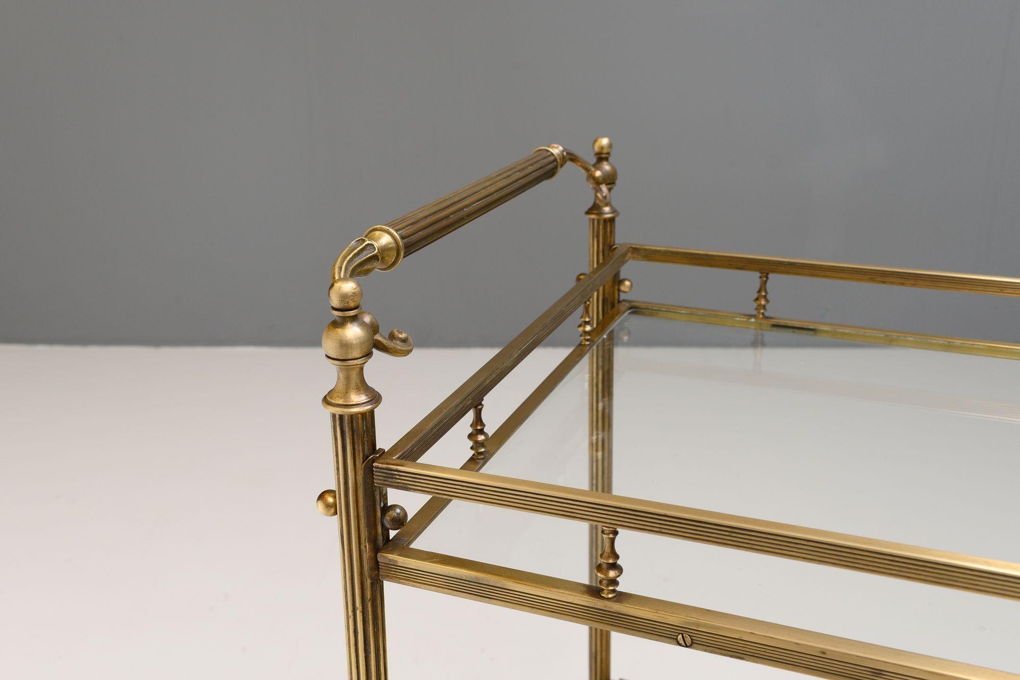 Milieu du XXe siècle Chariot à boissons en laiton en vente