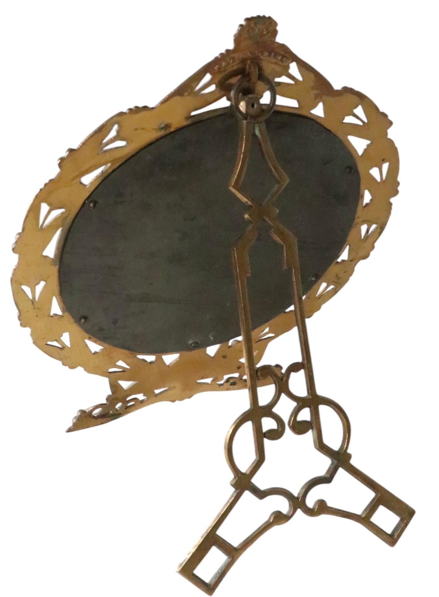 Chevalet en laiton Form Aesthetic Movement  Miroir de coiffeuse des années 1880 d'après Dresser en vente 3
