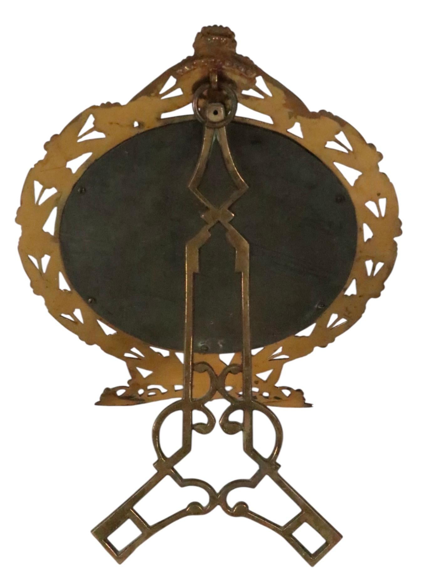 Chevalet en laiton Form Aesthetic Movement  Miroir de coiffeuse des années 1880 d'après Dresser en vente 4