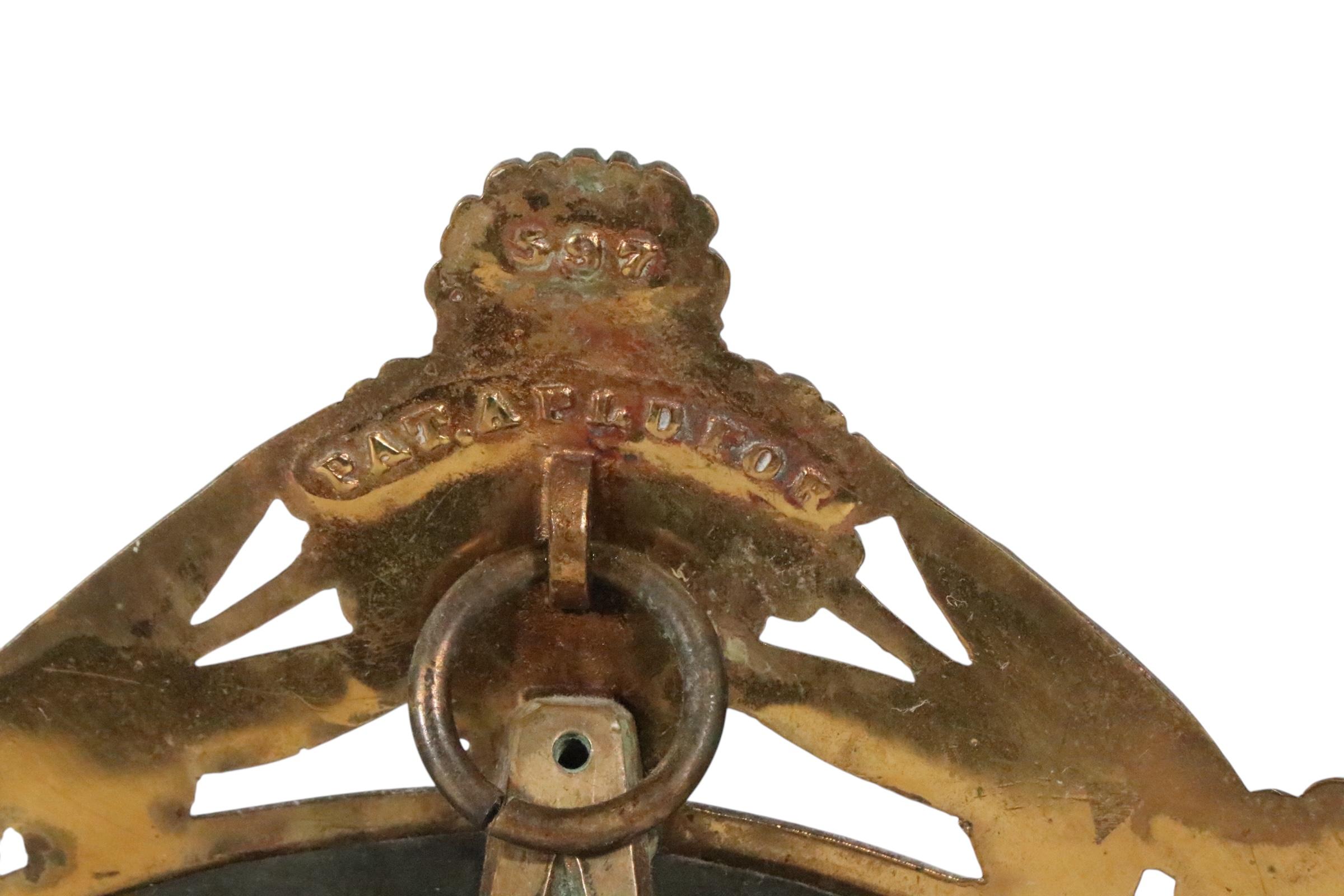 Chevalet en laiton Form Aesthetic Movement  Miroir de coiffeuse des années 1880 d'après Dresser en vente 5
