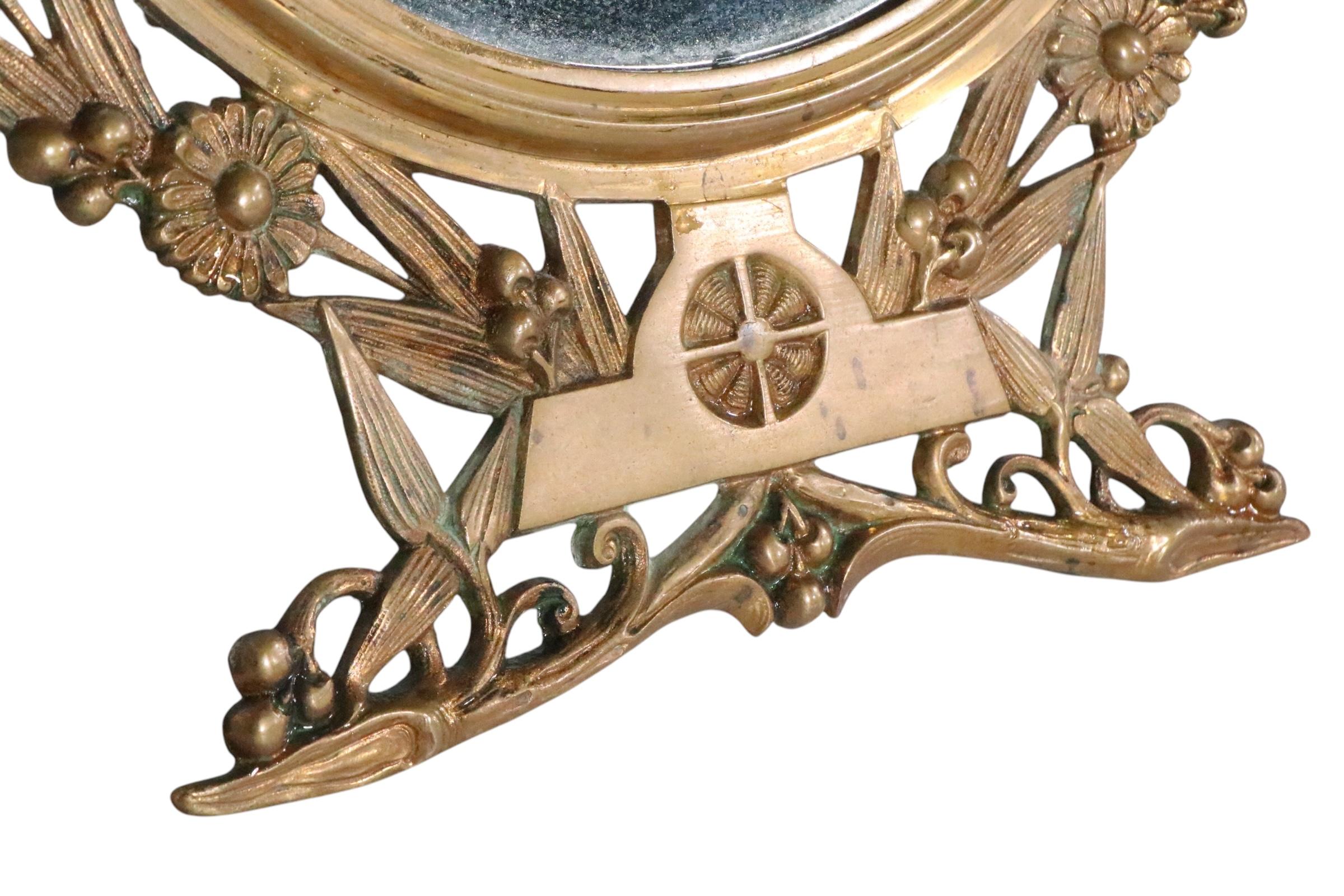 Chevalet en laiton Form Aesthetic Movement  Miroir de coiffeuse des années 1880 d'après Dresser en vente 6