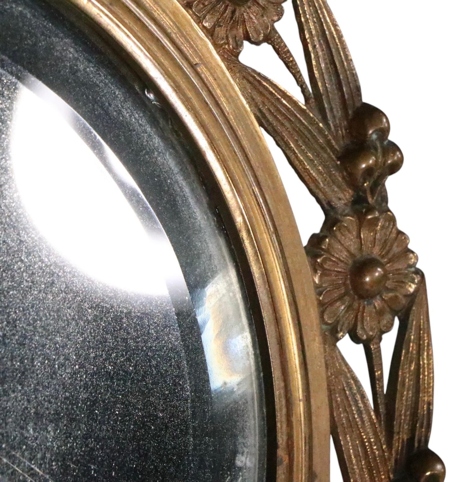 Mouvement esthétique Chevalet en laiton Form Aesthetic Movement  Miroir de coiffeuse des années 1880 d'après Dresser en vente