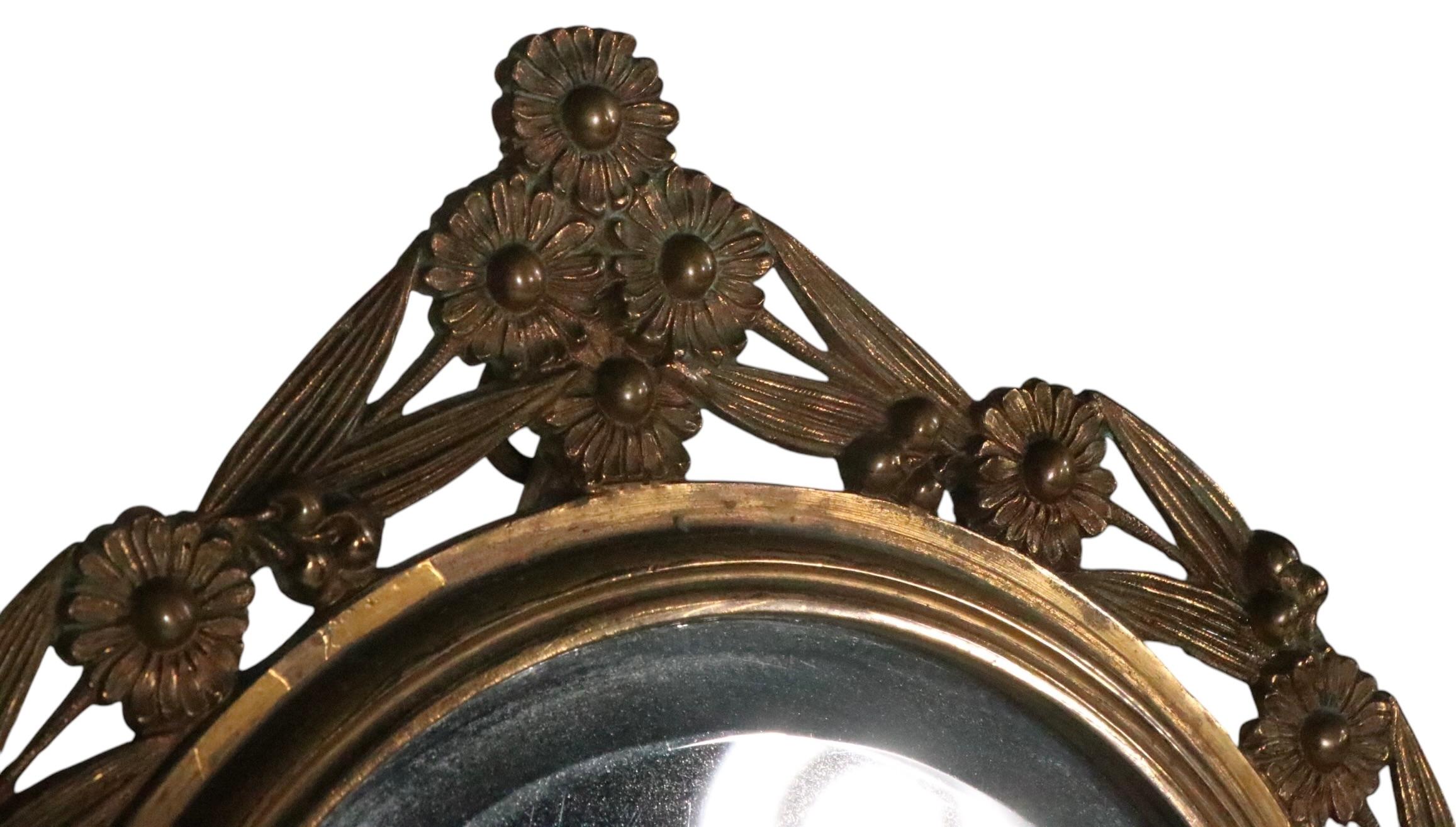 Britannique Chevalet en laiton Form Aesthetic Movement  Miroir de coiffeuse des années 1880 d'après Dresser en vente