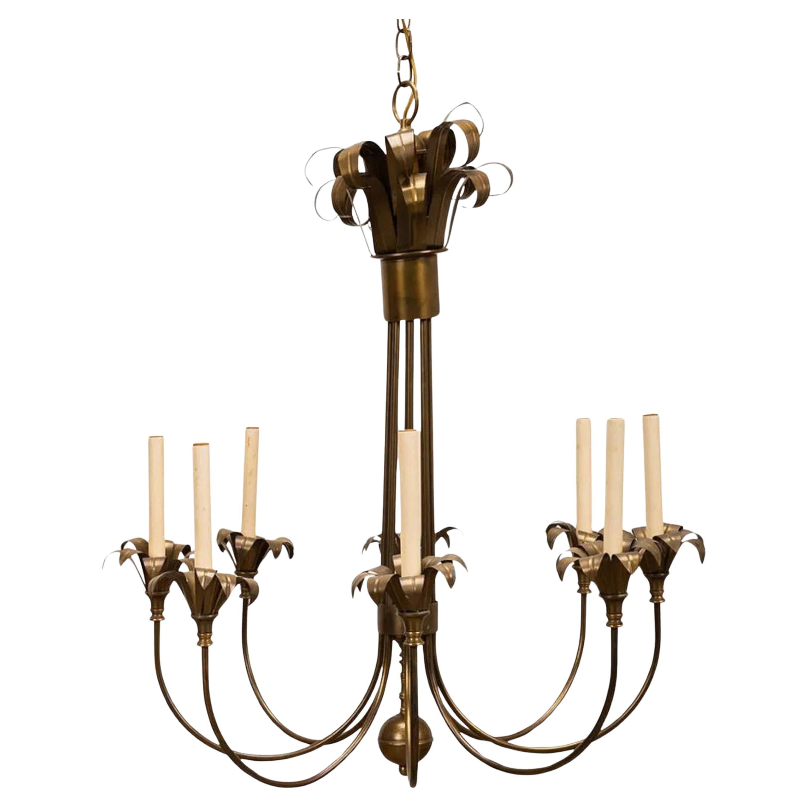 Lampadario a otto luci in ottone alla maniera di Tommi Parzinger, fine XX secolo