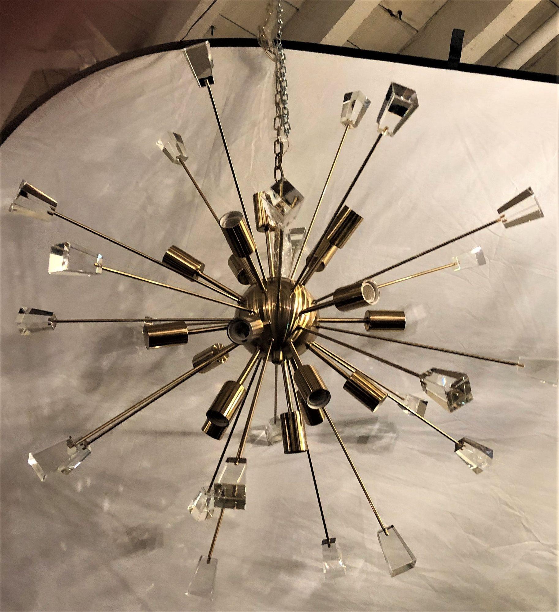 Brass Eighteen-Light Sputnik Chandelier in the Mid-Century Modern Style For Sale 6