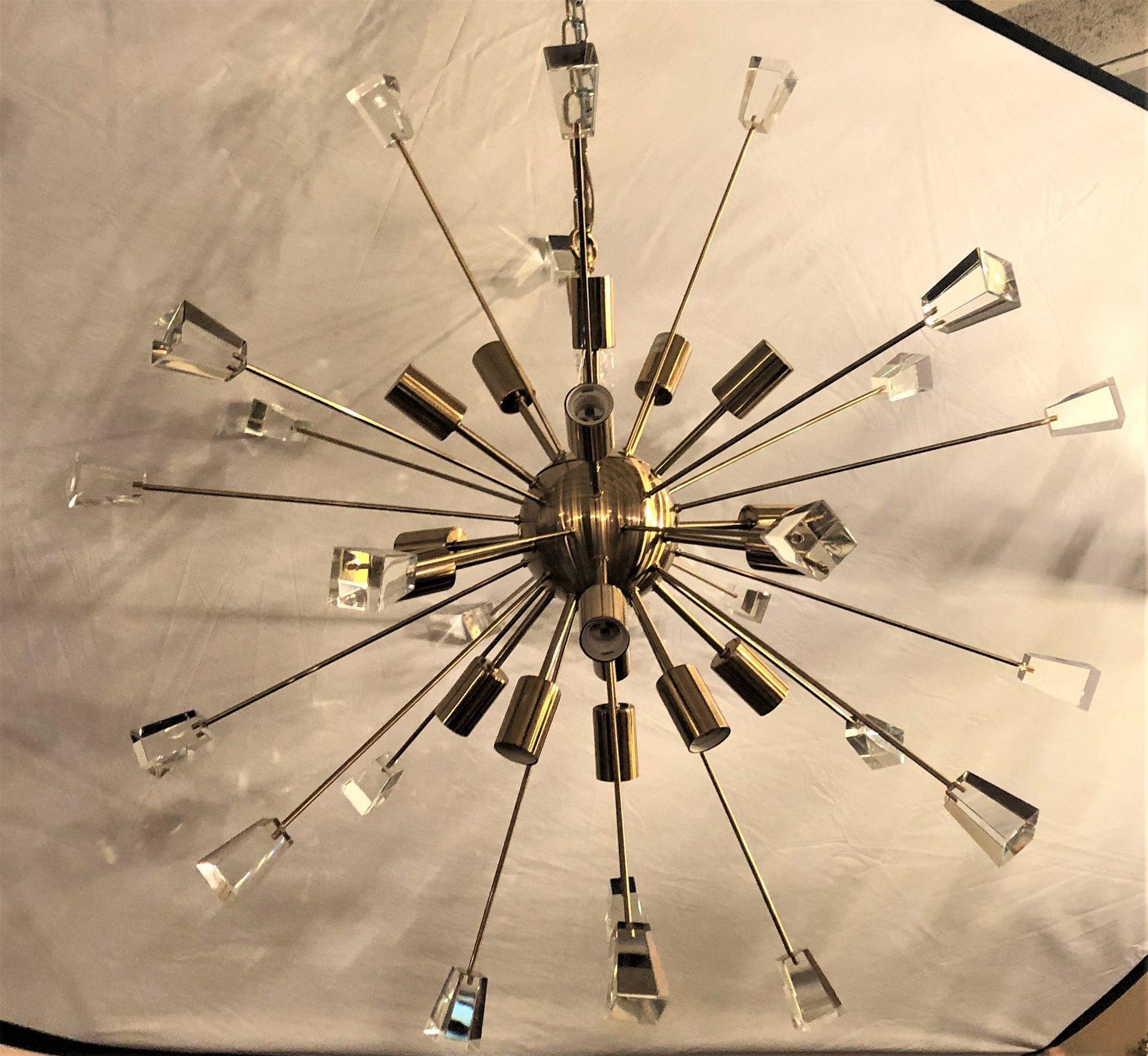 Brass Eighteen-Light Sputnik Chandelier in the Mid-Century Modern Style For Sale 7