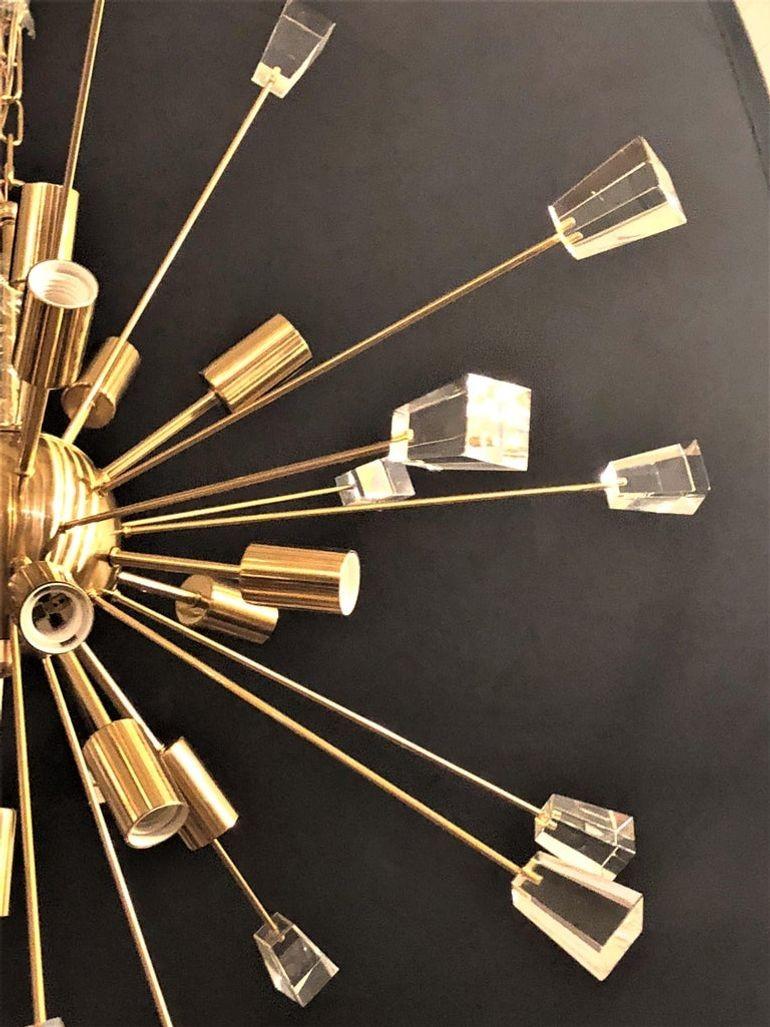 Brass Eighteen-Light Sputnik Chandelier in the Mid-Century Modern Style For Sale 6
