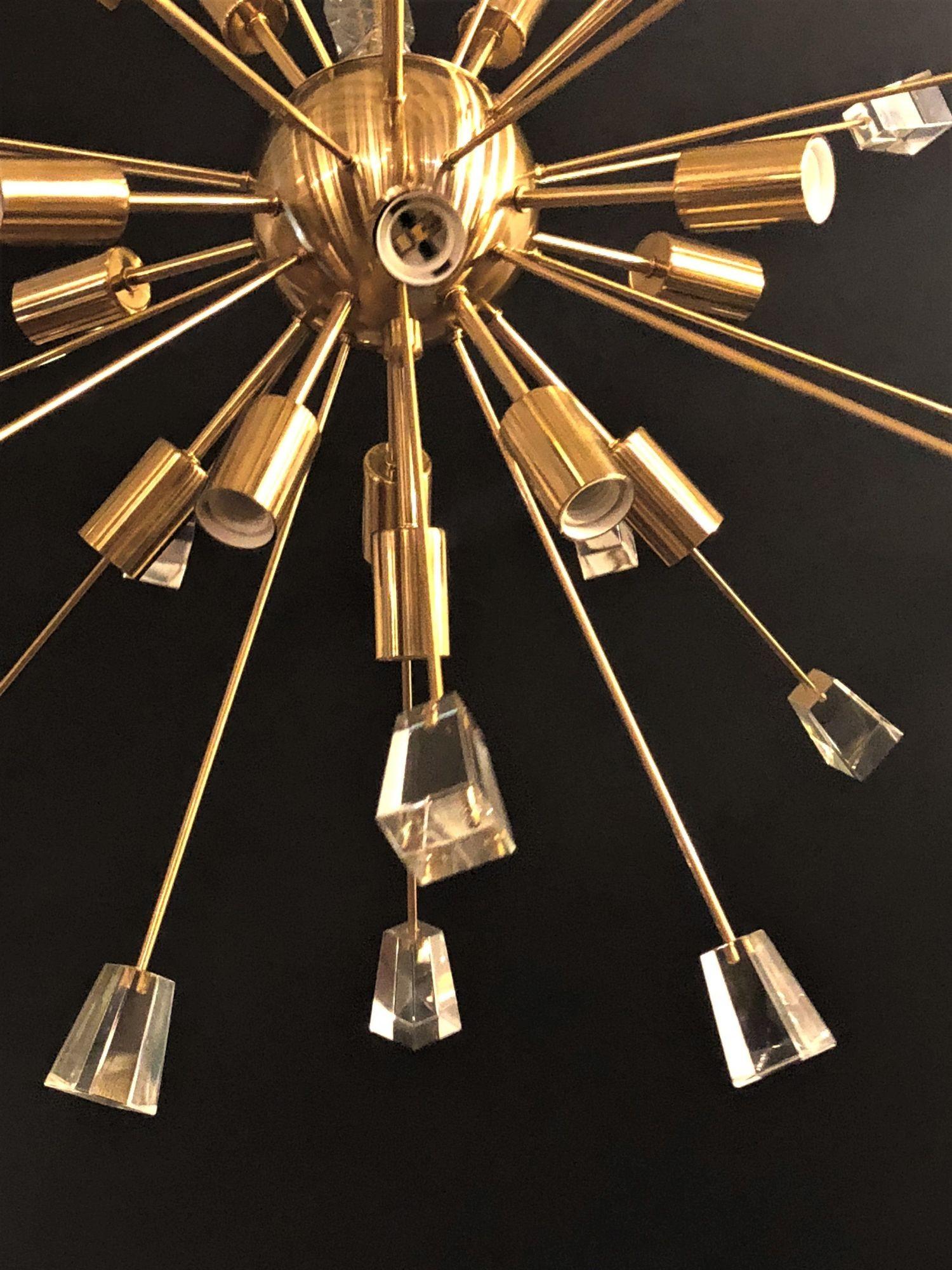 Brass Eighteen-Light Sputnik Chandelier in the Mid-Century Modern Style In Good Condition For Sale In Stamford, CT
