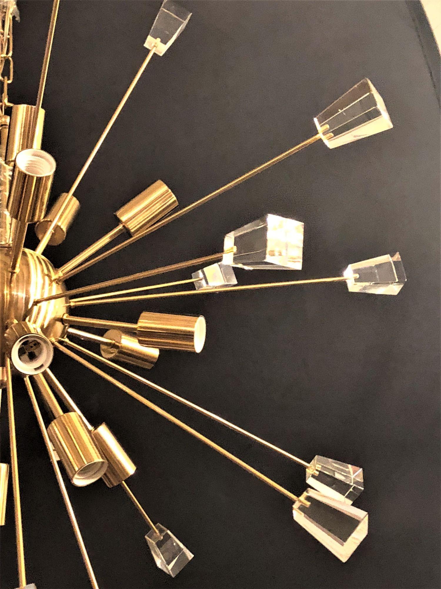 20th Century Brass Eighteen-Light Sputnik Chandelier in the Mid-Century Modern Style For Sale