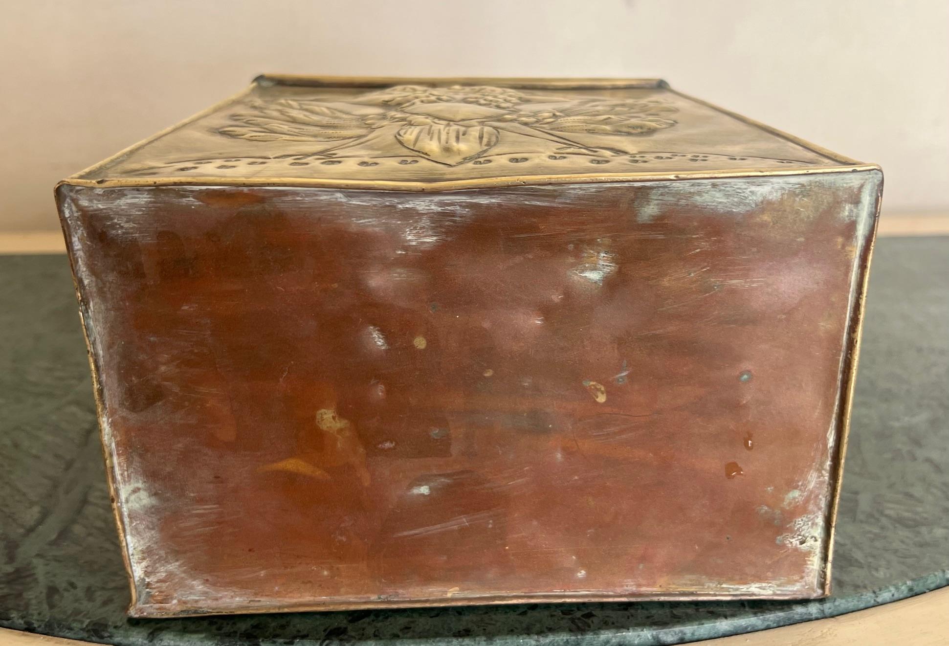 Brass Embossed Double Eagle & Shield Lidded Box, 19th Century For Sale 9
