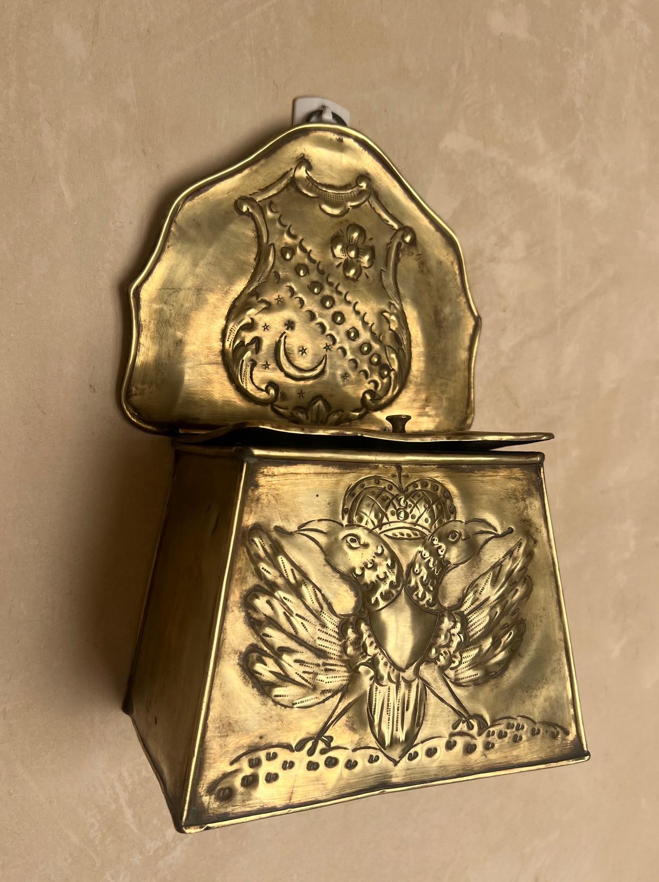 Brass Embossed Double Eagle & Shield Lidded Box, 19th Century In Good Condition For Sale In Ross, CA