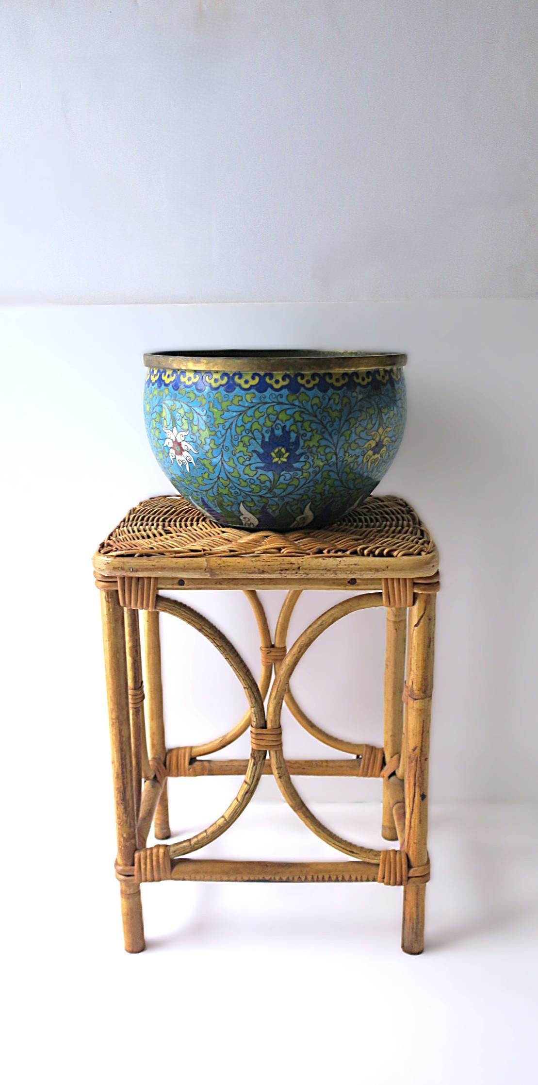 XX secolo Ciotola in ottone smaltato Cloisonné Fioriera Cachepot Jardinière in vendita