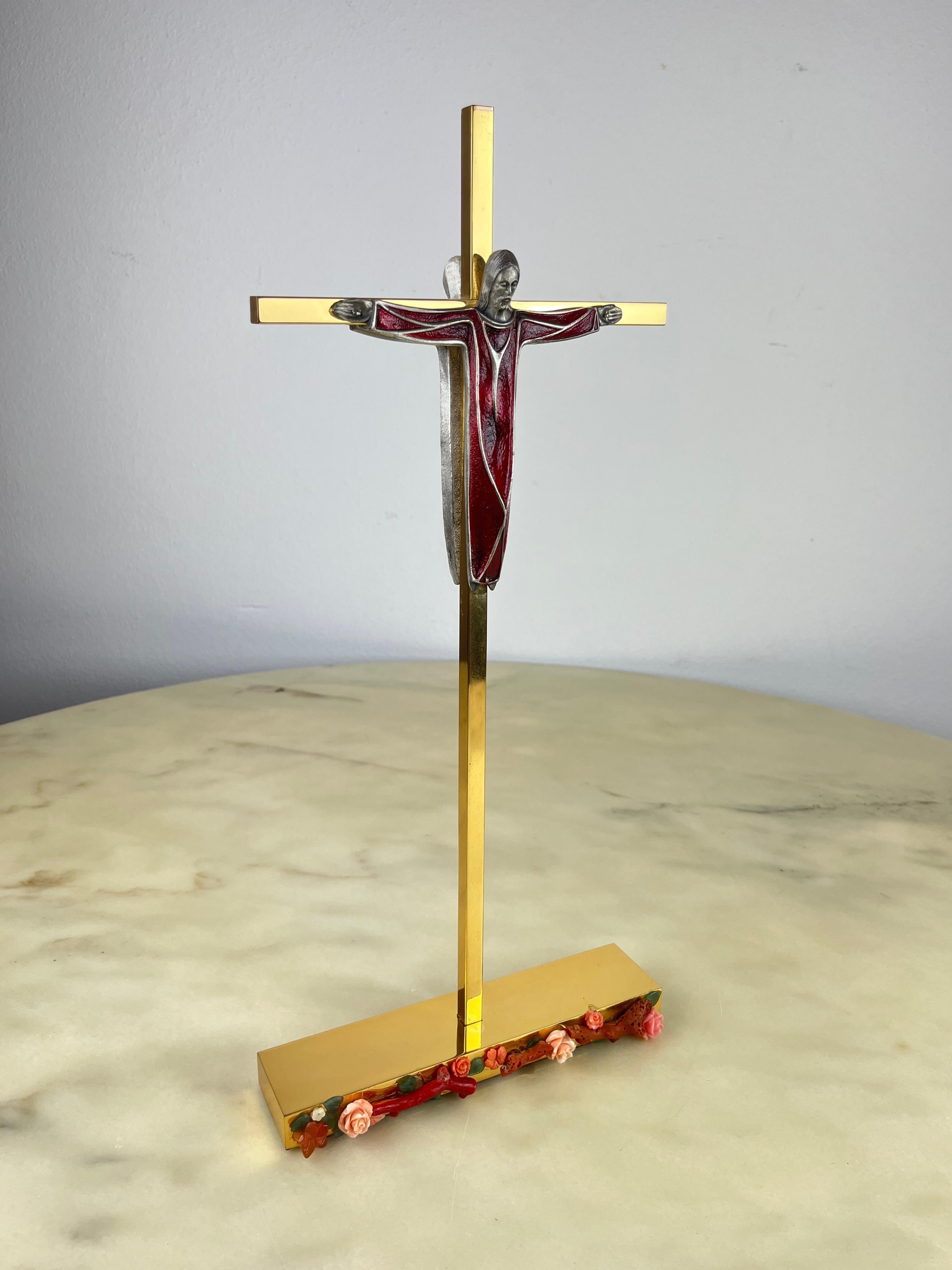 Kruzifix aus Messing, Italien, 1980er Jahre im Angebot 1