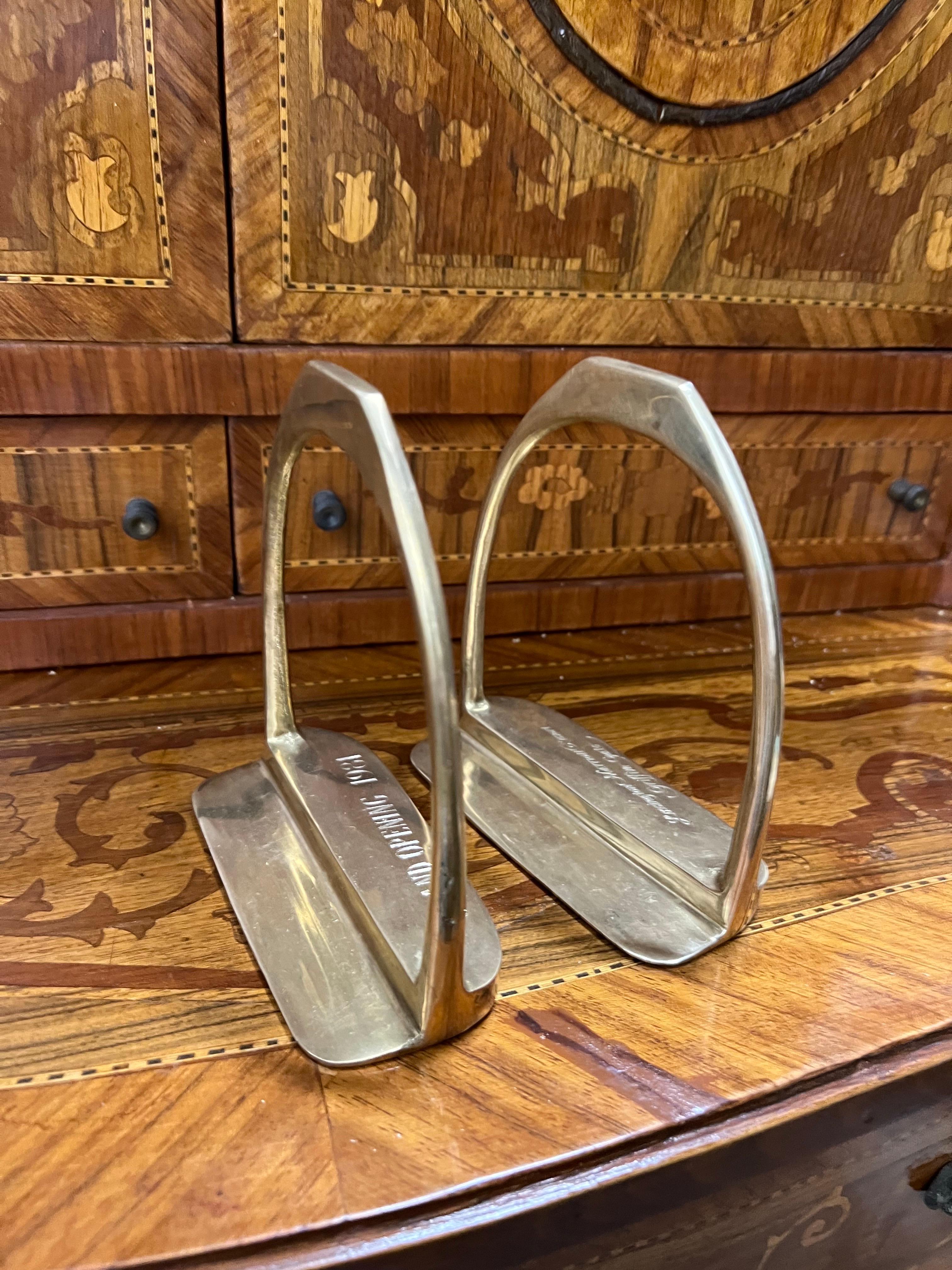 Brass Equestrian Stirrup Bookends In Good Condition For Sale In Charleston, SC
