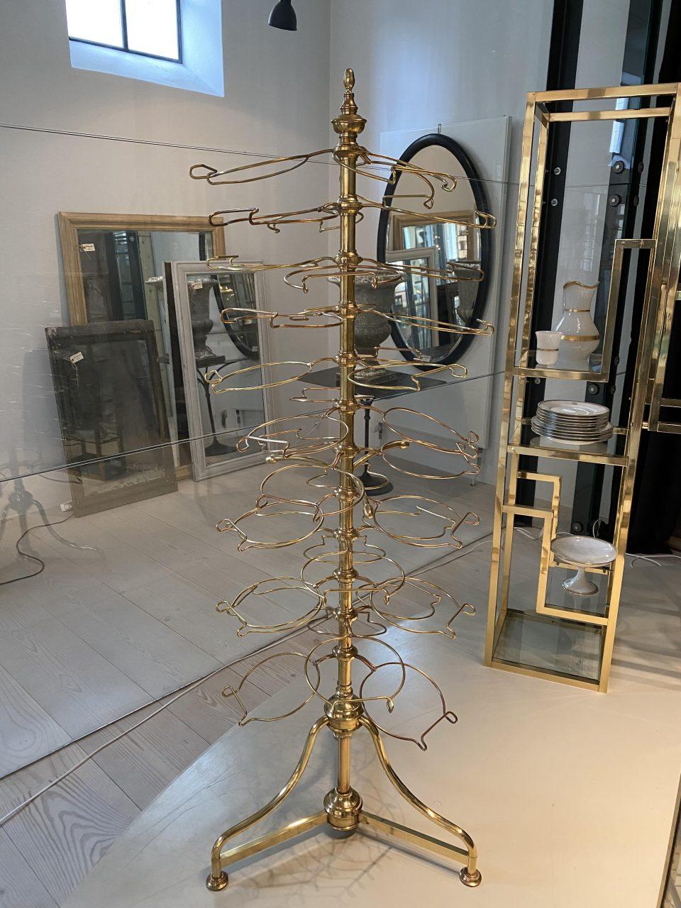 Brass Étagère-Plate Display Stand For Sale 2