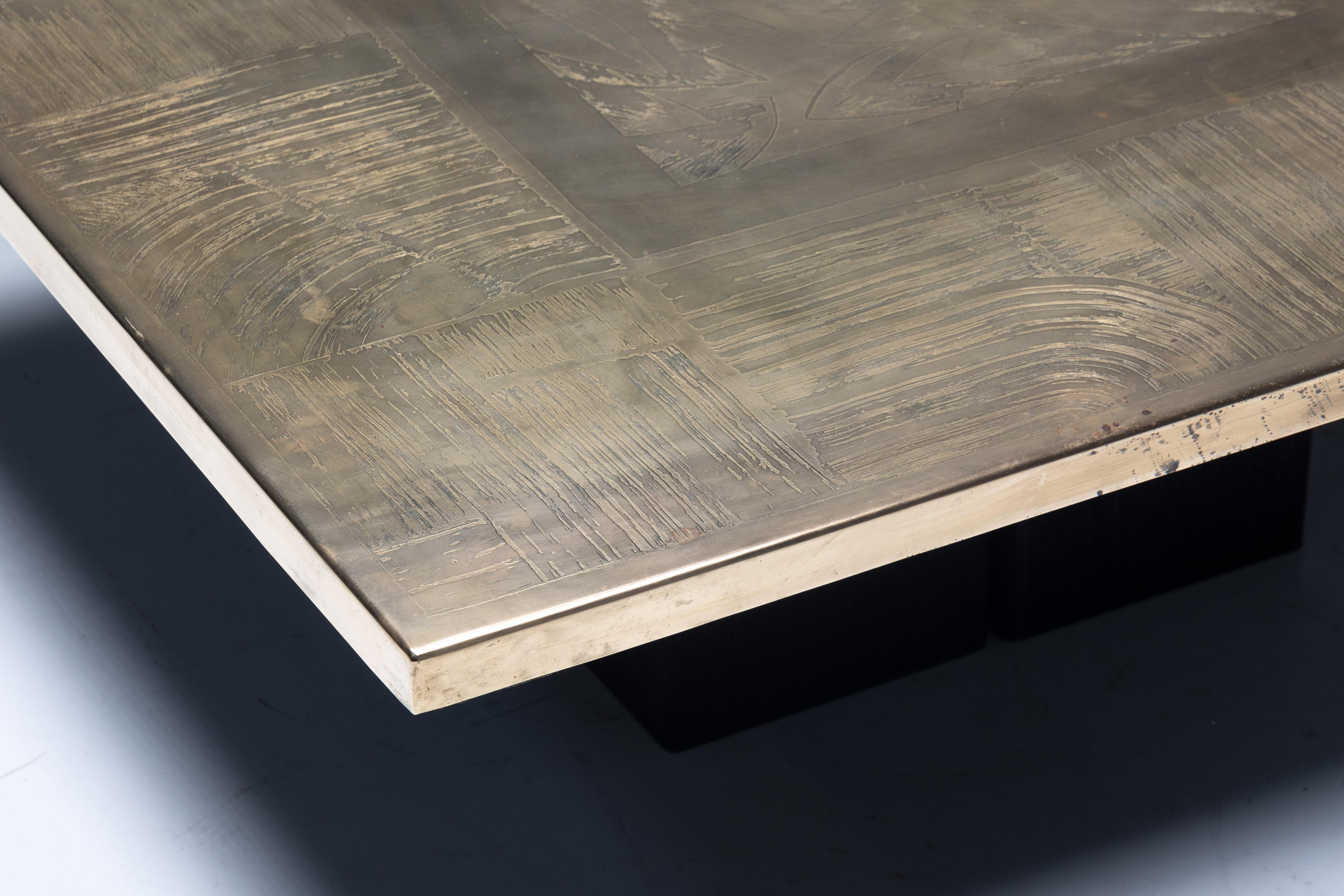 Table basse gravée en laiton de Christian Heckscher, Belgique, 1970 en vente 4