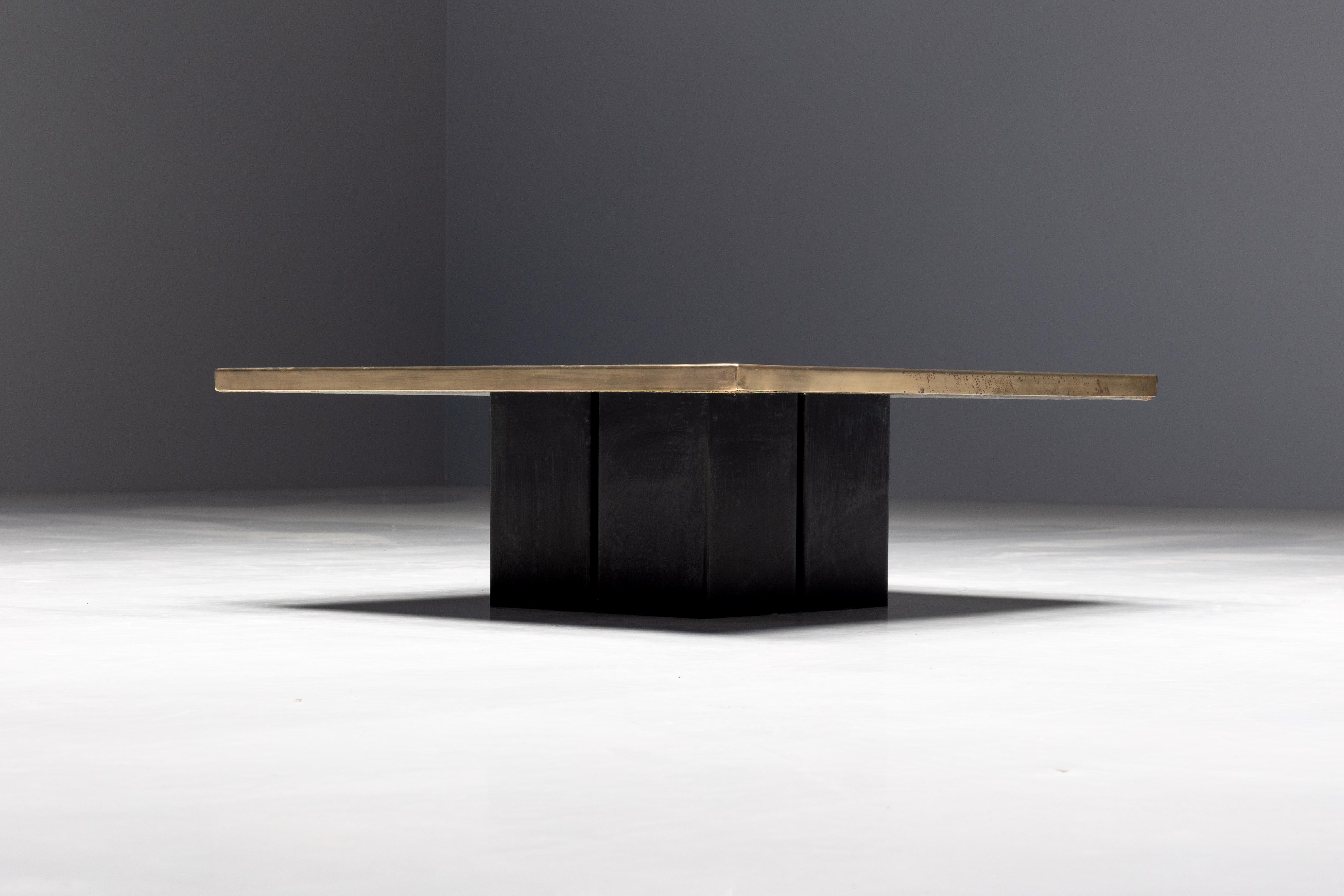 Table basse gravée en laiton de Christian Heckscher, Belgique, 1970 en vente 5